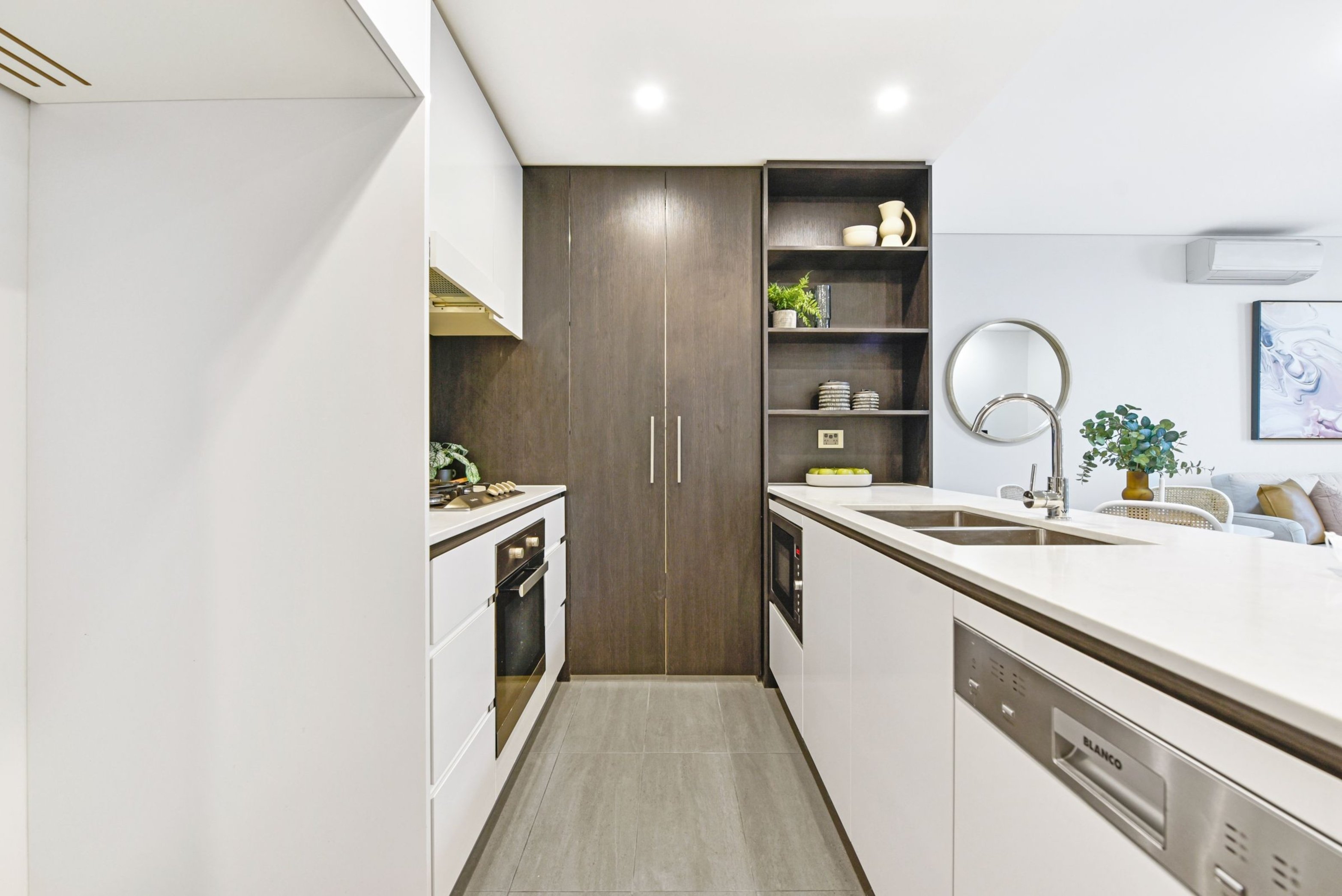 516/46 Savona Drive, Wentworth Point Sold by Chidiac Realty - image 4