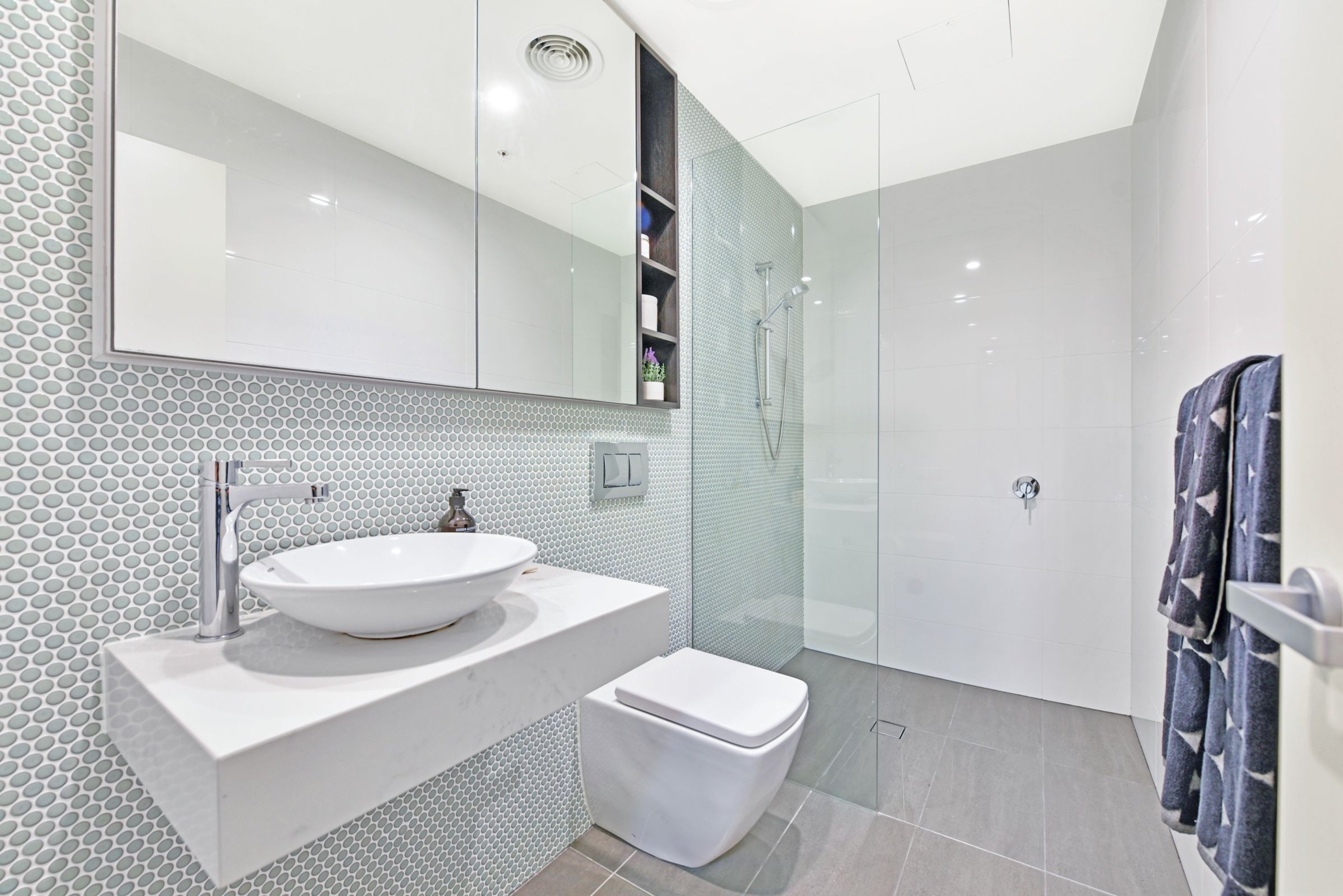 516/46 Savona Drive, Wentworth Point Sold by Chidiac Realty - image 6
