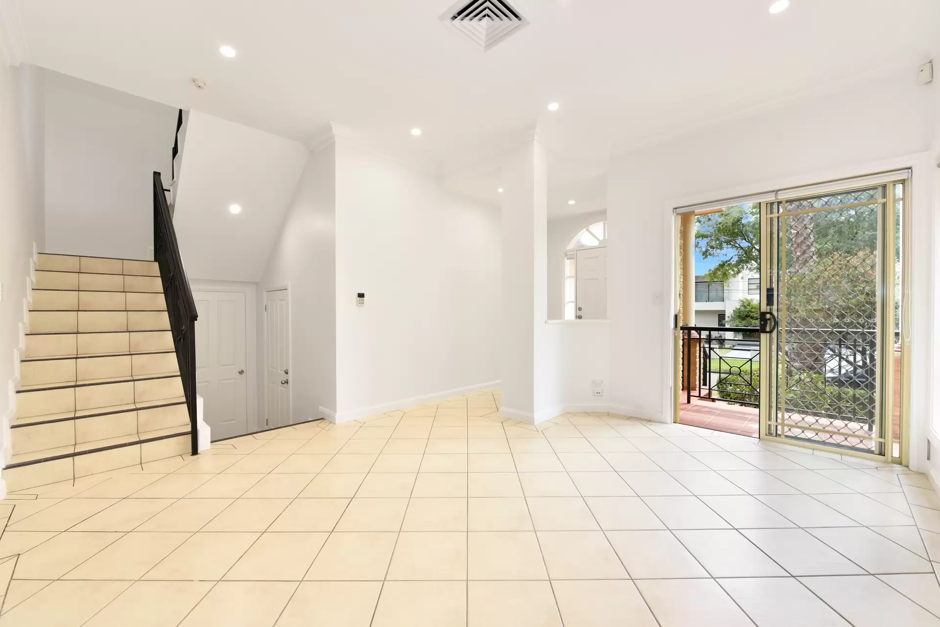 61 Eastview Avenue, North Ryde Leased by Chidiac Realty - image 1