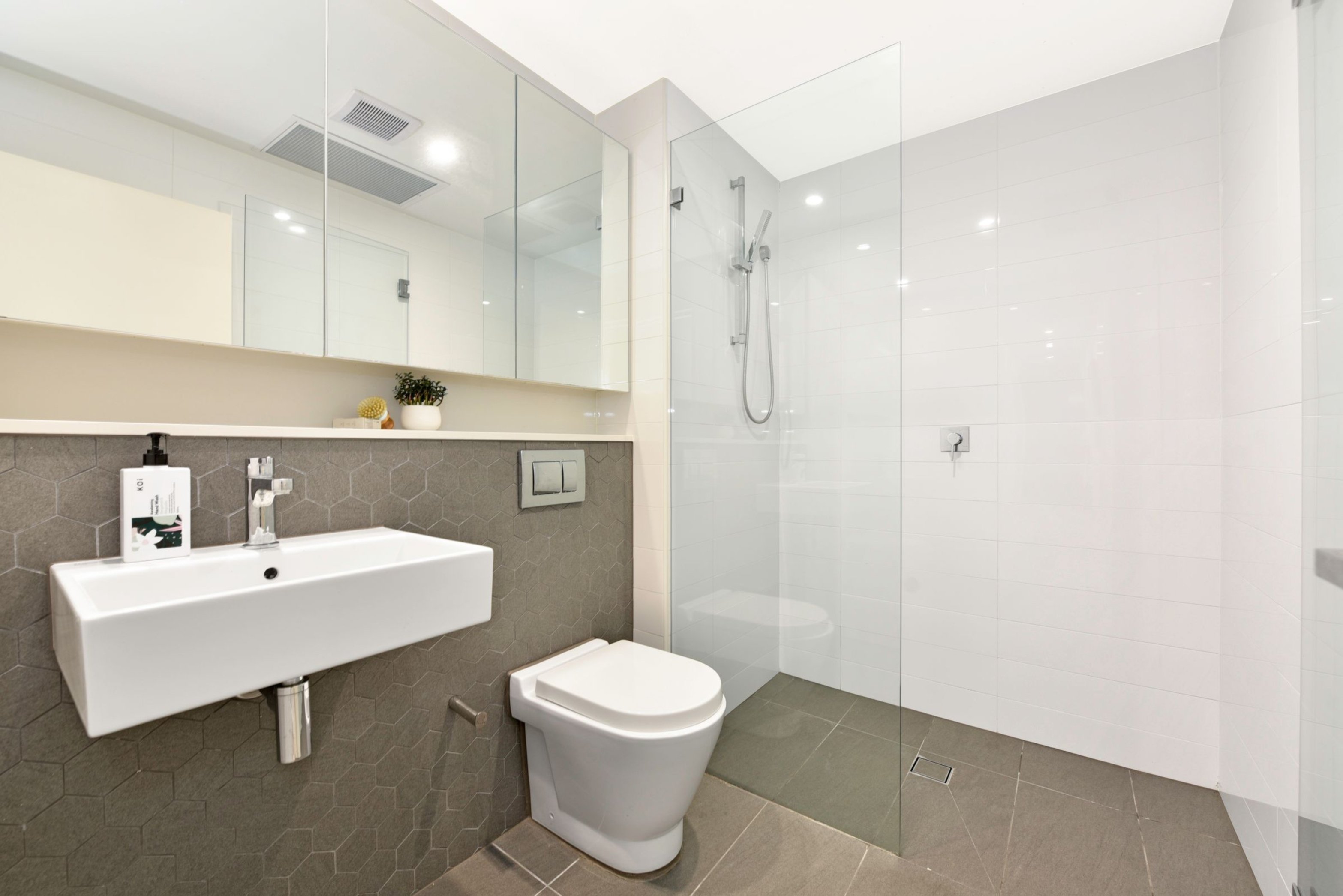 102/45 Hill Road, Wentworth Point Sold by Chidiac Realty - image 8