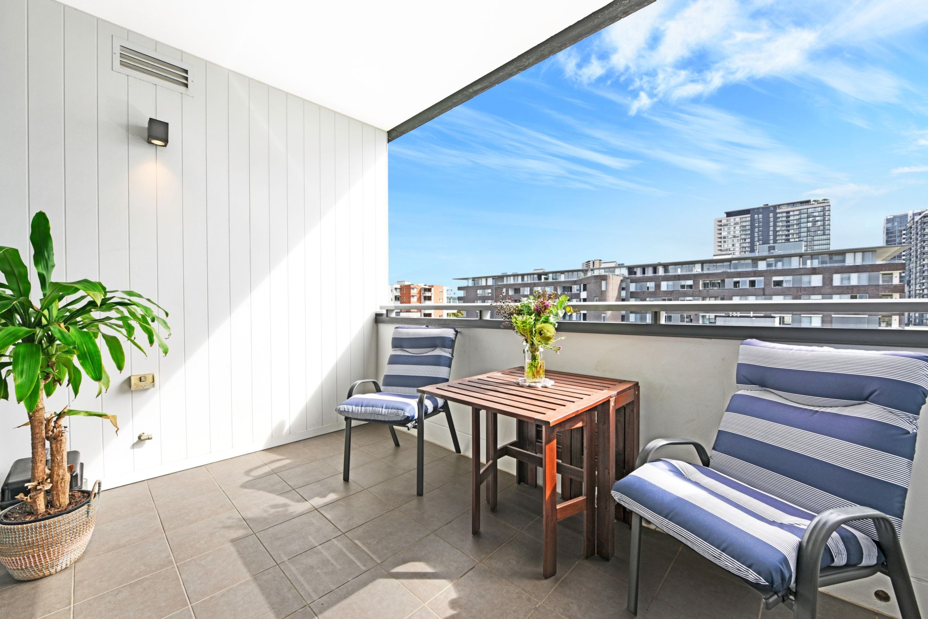 614/19 Baywater Drive, Wentworth Point Sold by Chidiac Realty - image 2