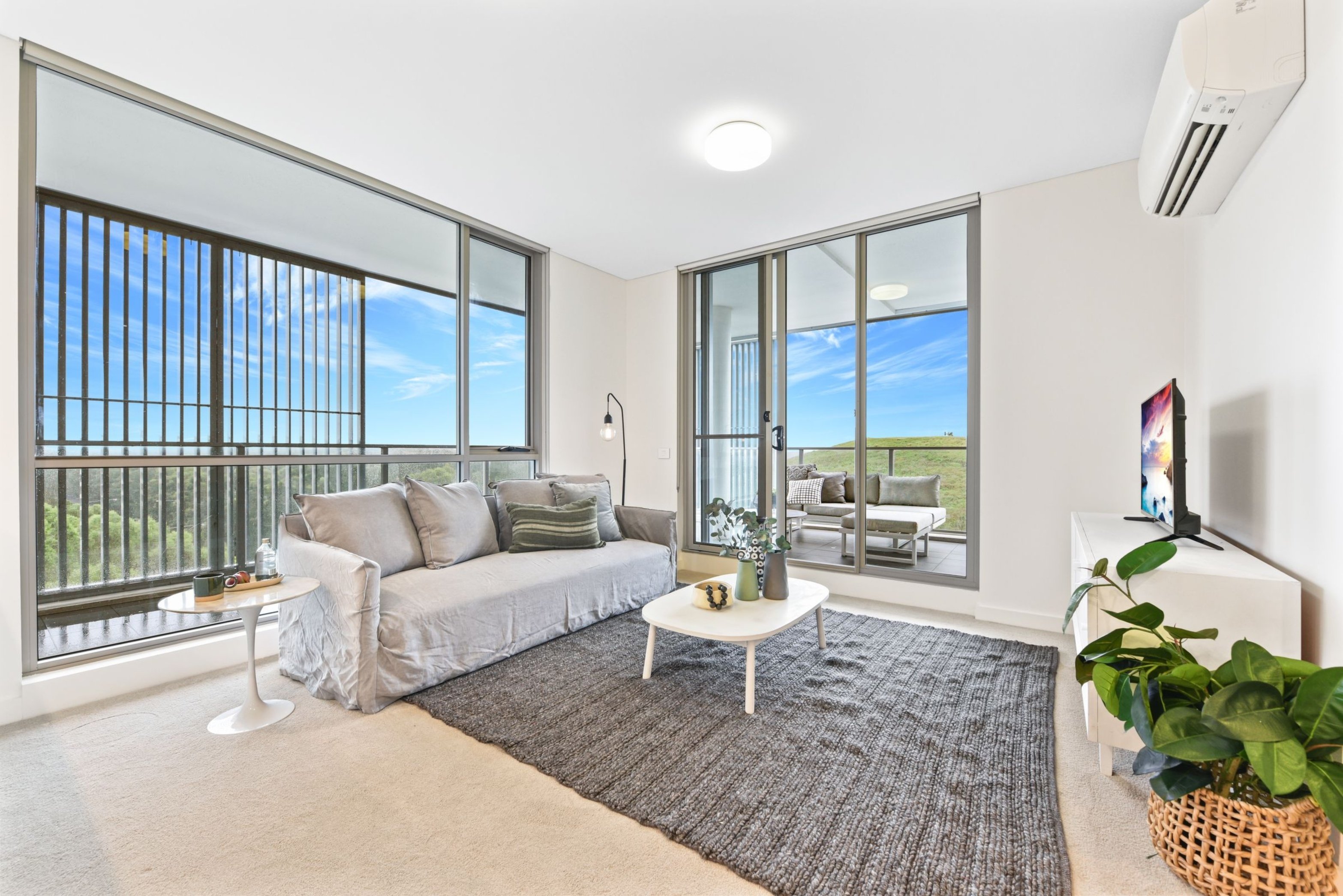 702/41 Hill Road, Wentworth Point Sold by Chidiac Realty - image 3