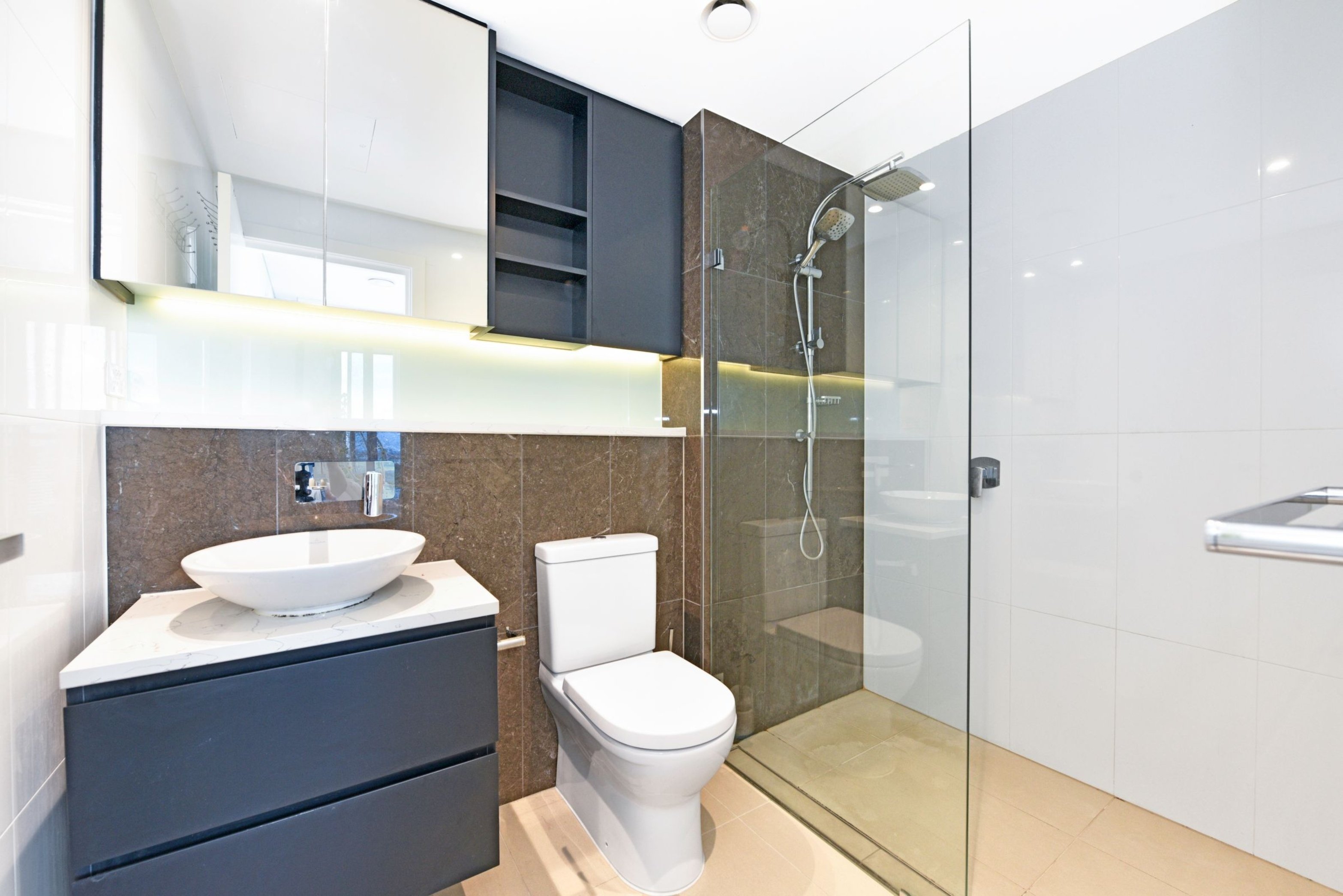 2207/11 Wentworth Place, Wentworth Point Sold by Chidiac Realty - image 6