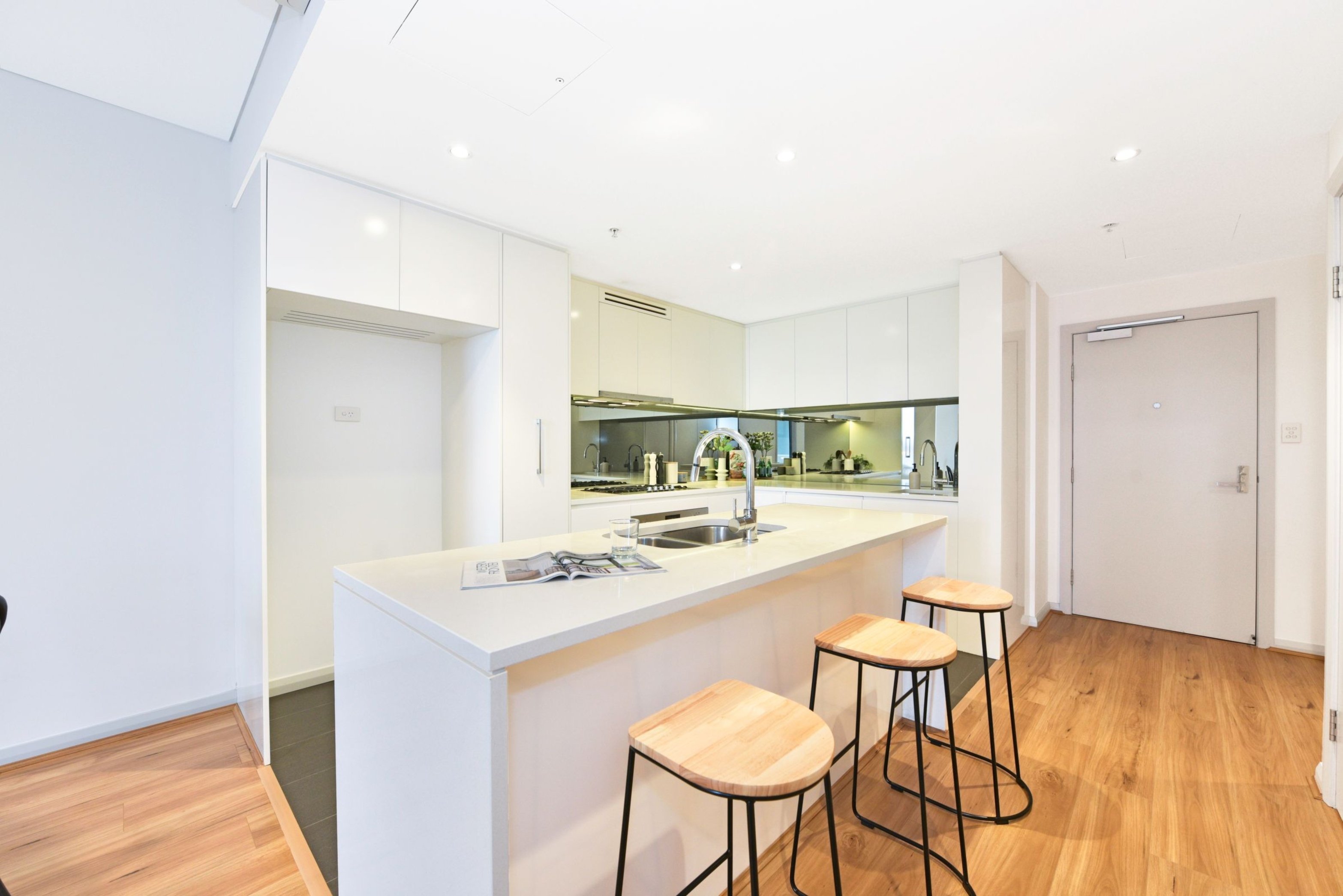 803/10 Burroway Road, Wentworth Point Sold by Chidiac Realty - image 4