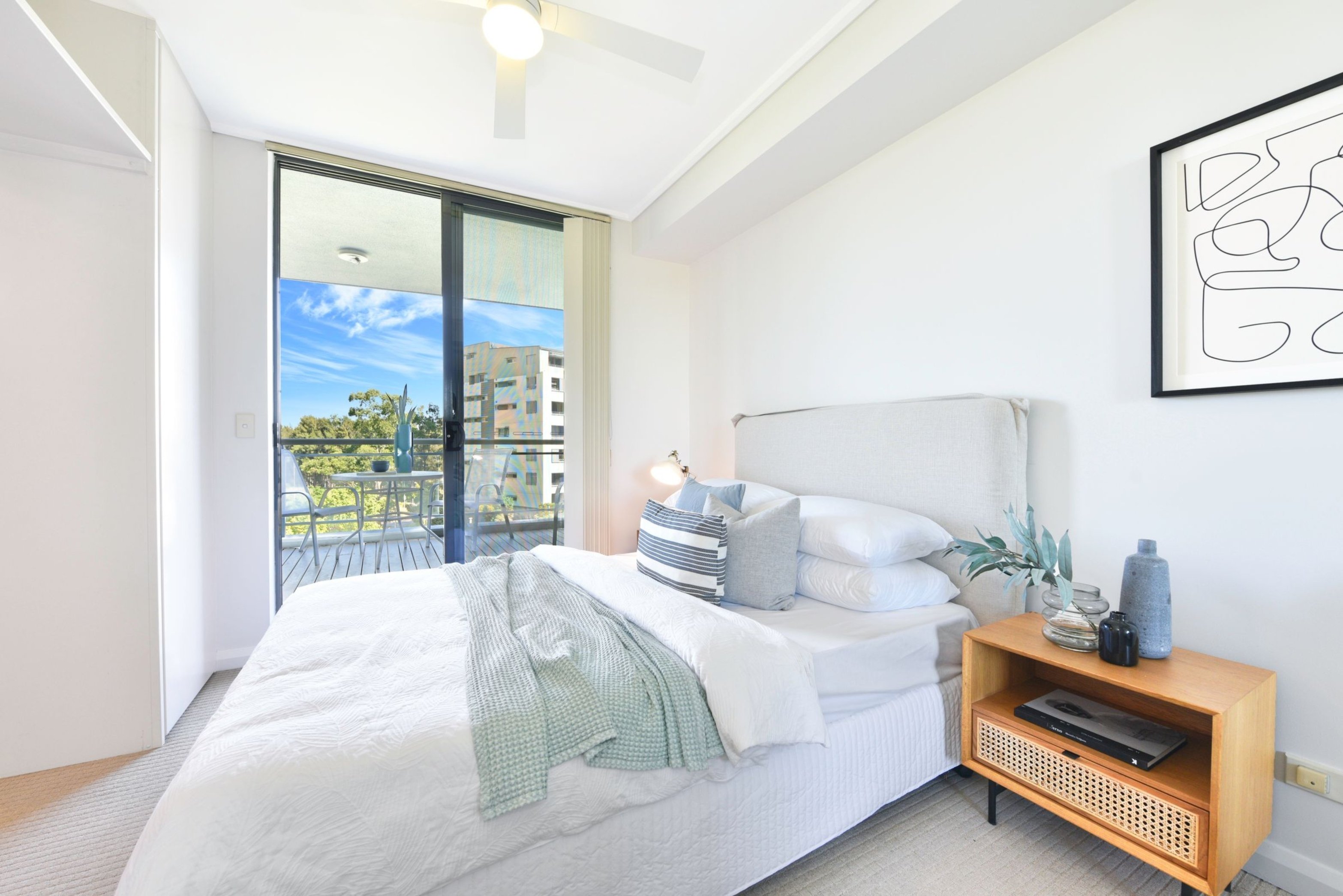 39/27 Bennelong Parkway, Wentworth Point Sold by Chidiac Realty - image 5