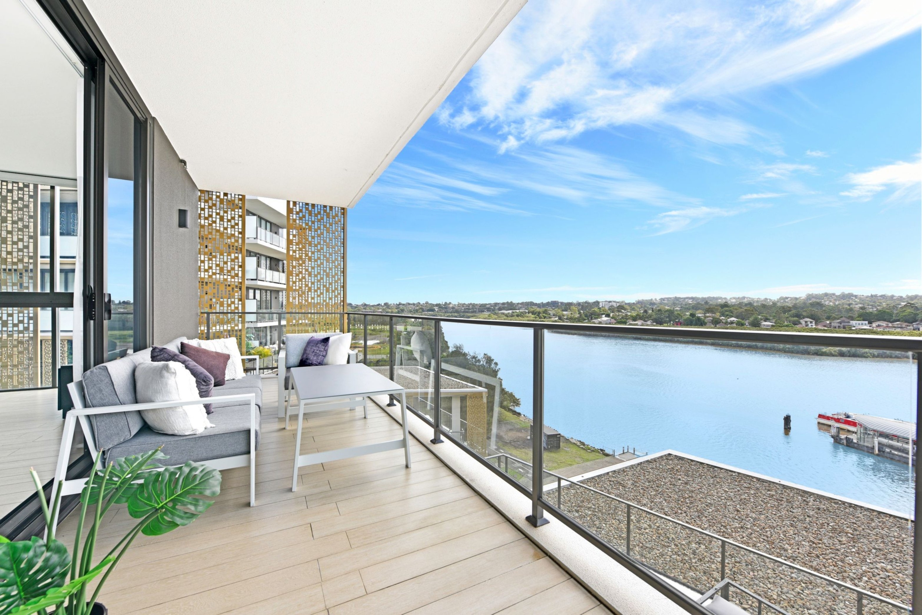 725/1C Burroway Road, Wentworth Point Sold by Chidiac Realty - image 2