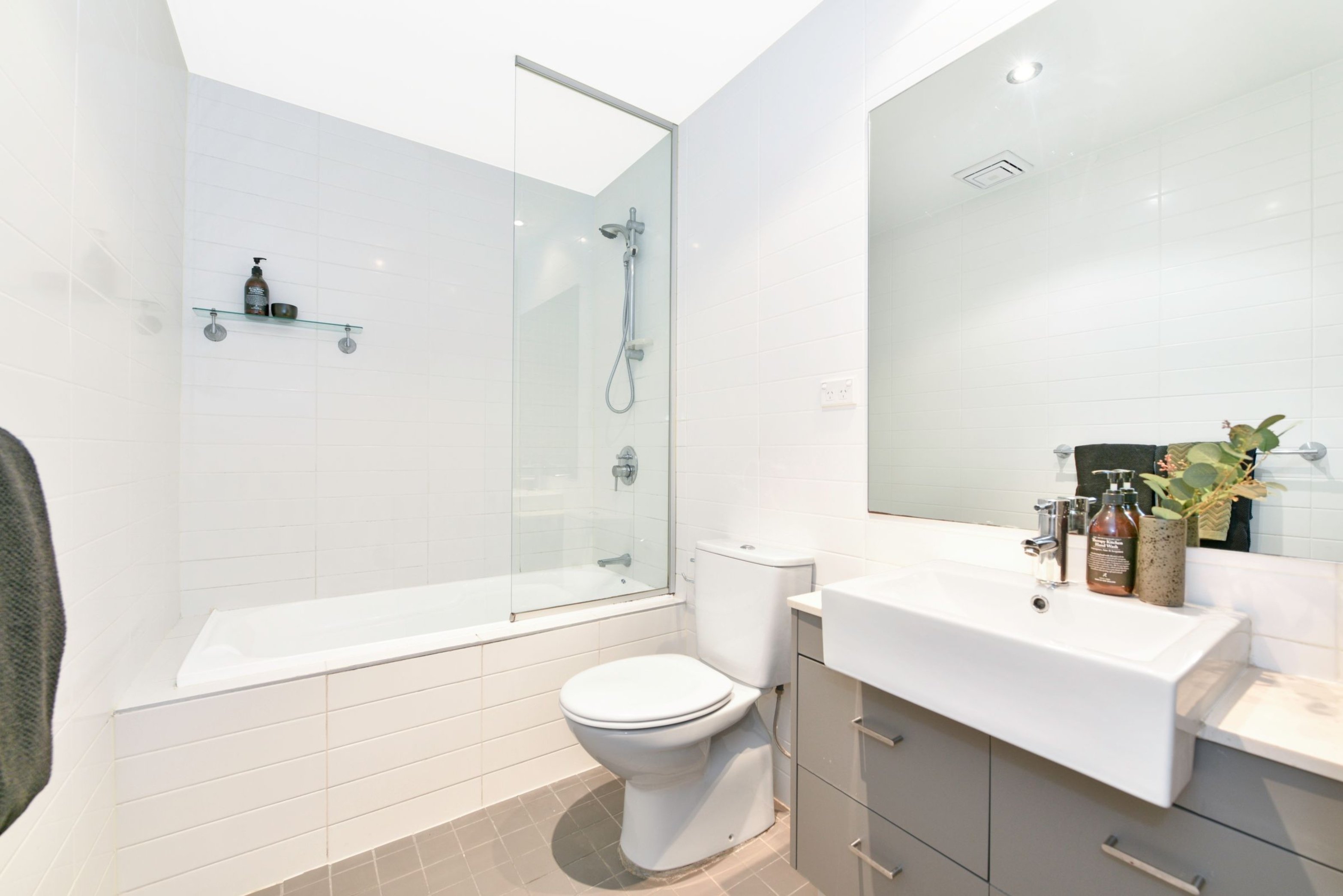 402/41 Amalfi Drive, Wentworth Point Sold by Chidiac Realty - image 6