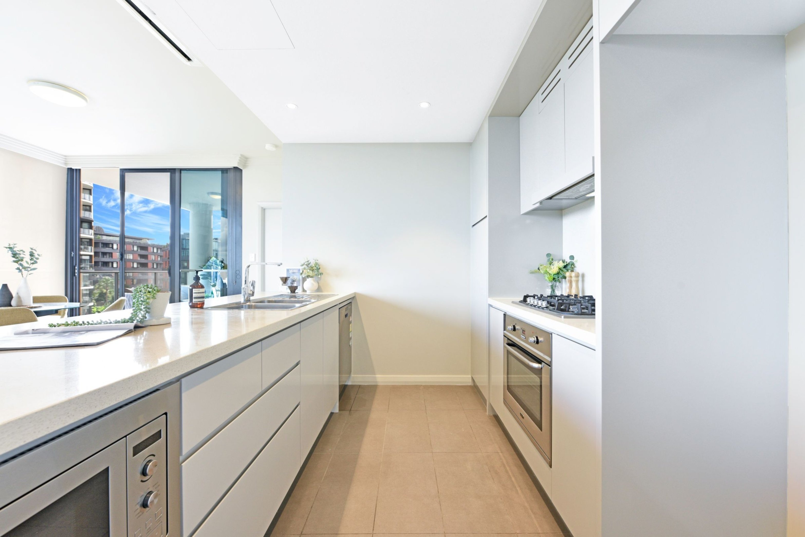 704/51 Hill Road, Wentworth Point Sold by Chidiac Realty - image 3