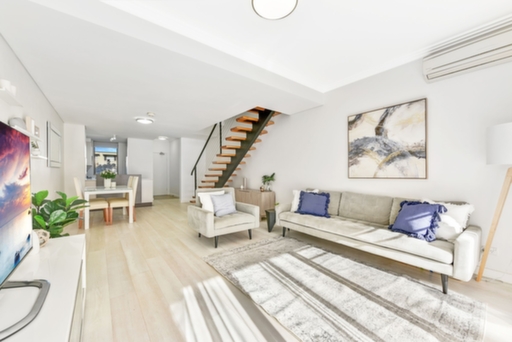 304/4 Stromboli Strait, Wentworth Point Sold by Chidiac Realty