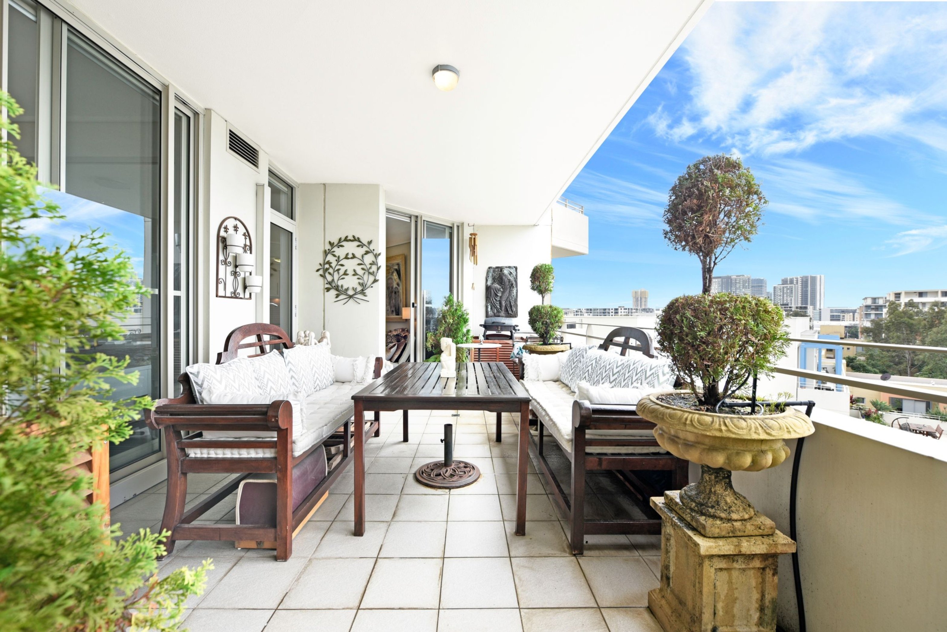 606/2 The Piazza, Wentworth Point Sold by Chidiac Realty - image 2