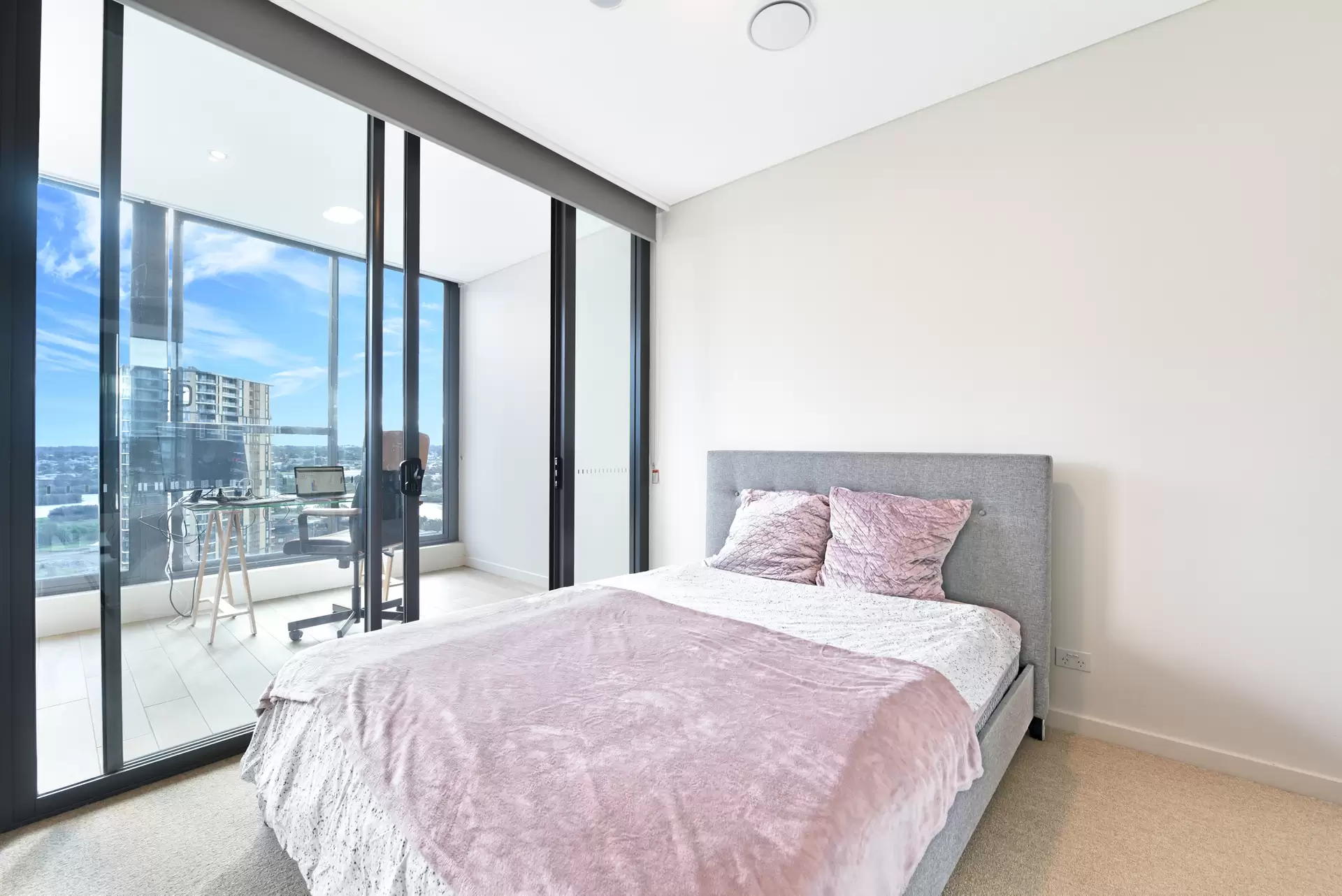 1913/11 Wentworth Place, Wentworth Point Sold by Chidiac Realty - image 1