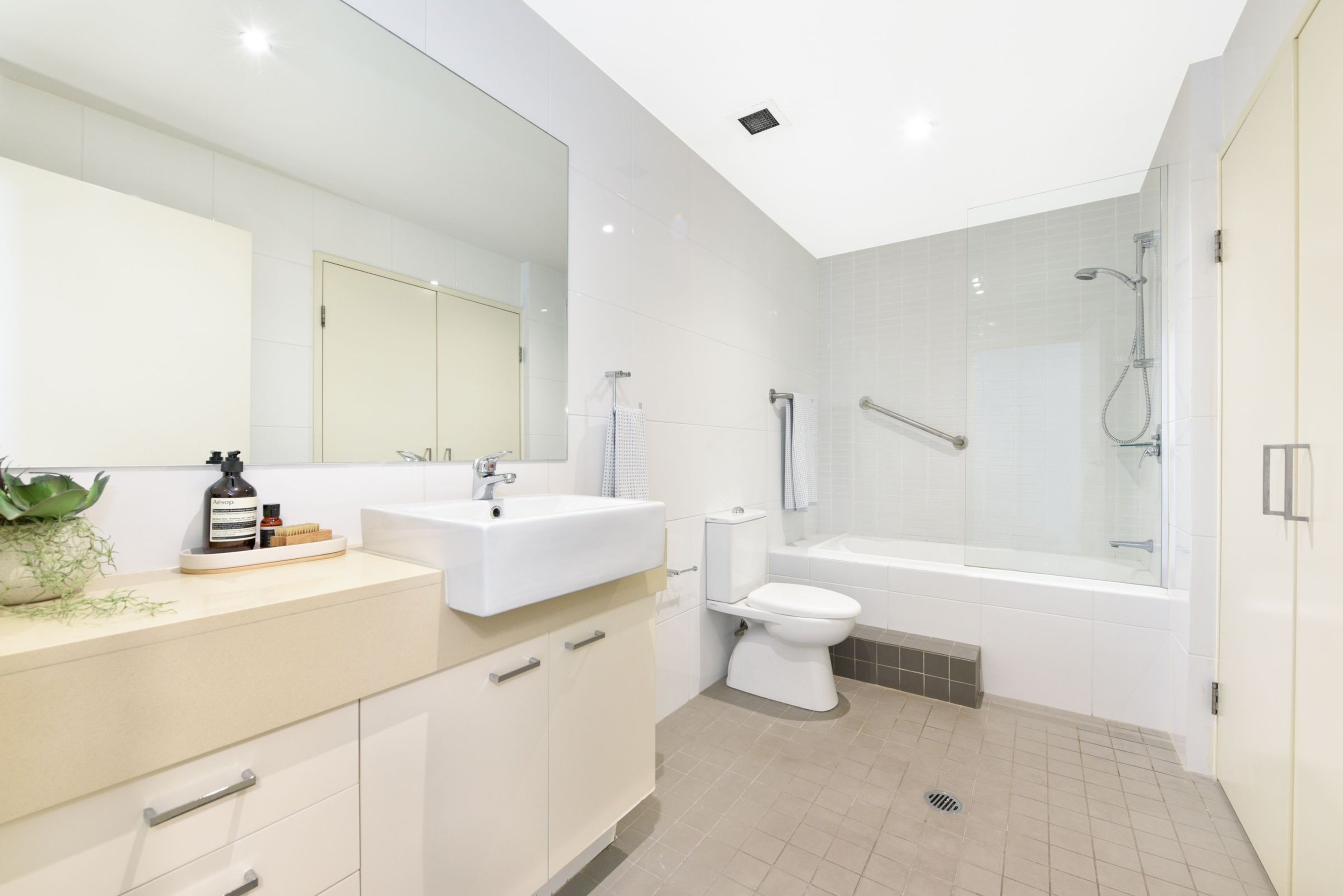 462/3 Baywater Drive, Wentworth Point Sold by Chidiac Realty - image 8