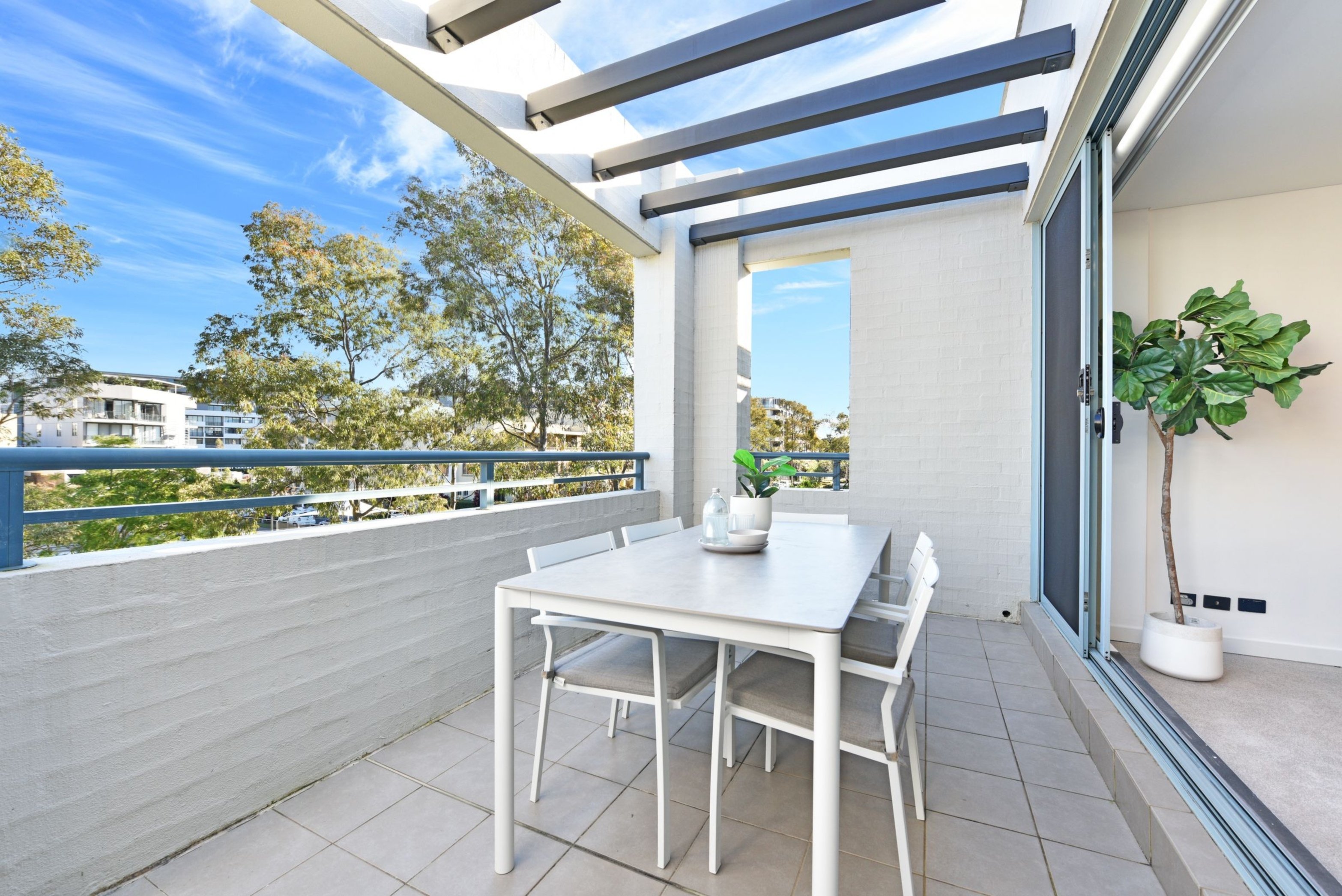 305/5 Stromboli Strait, Wentworth Point Sold by Chidiac Realty - image 2
