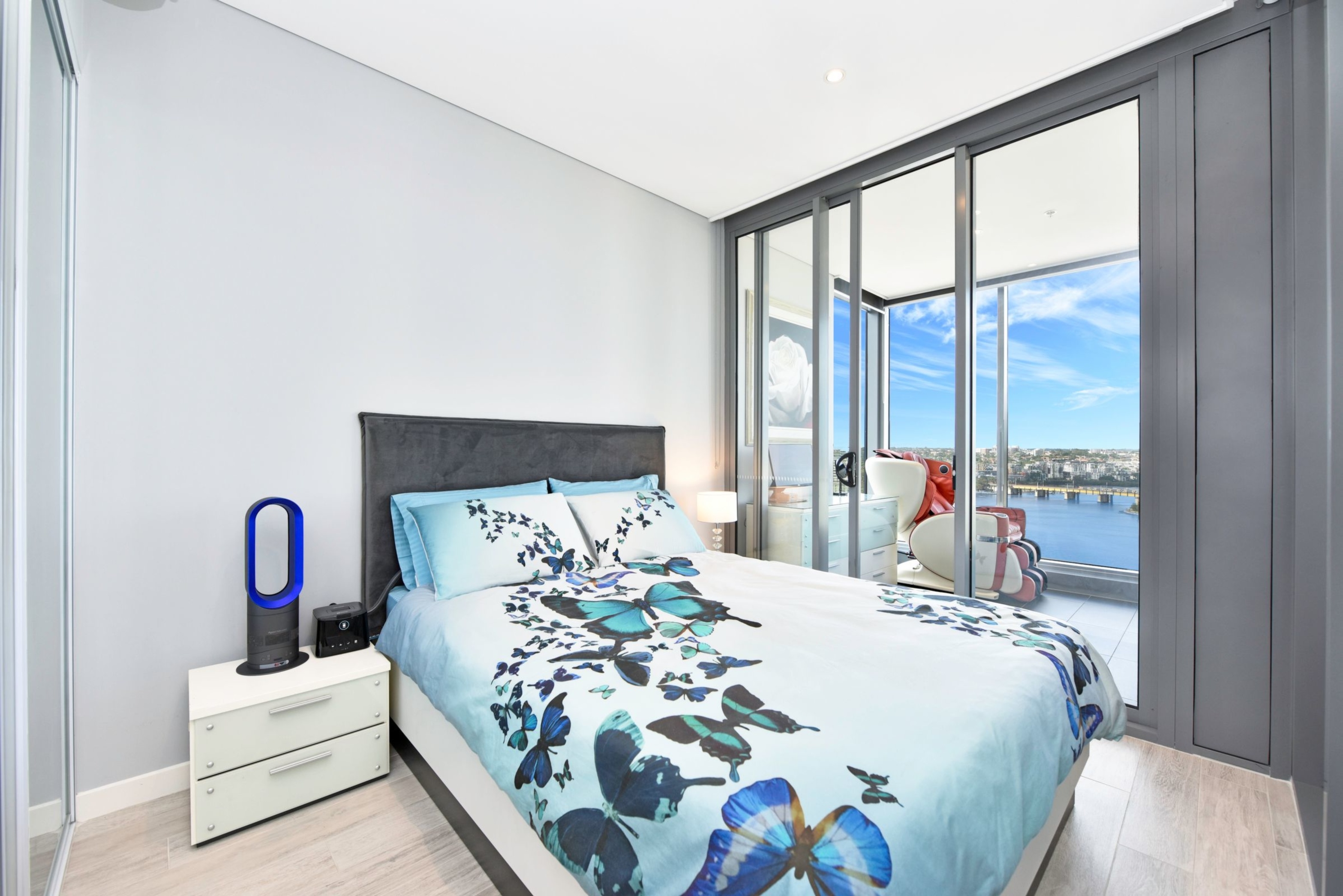 2302/18 Footbridge Boulevard, Wentworth Point Sold by Chidiac Realty - image 5