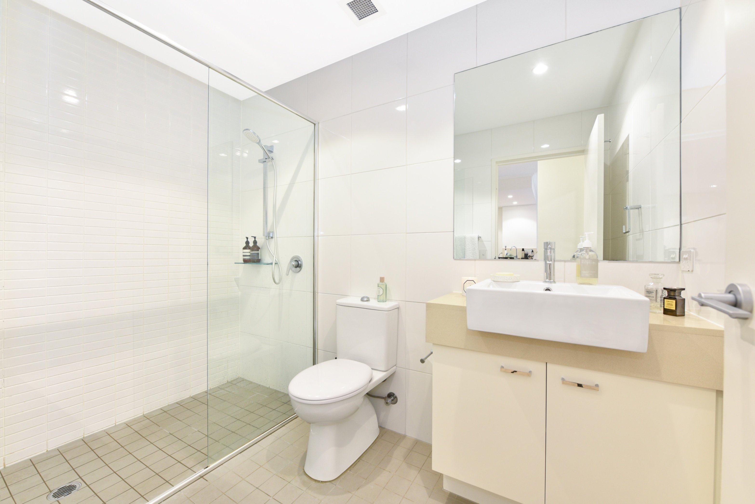 335/23 Savona Drive, Wentworth Point Sold by Chidiac Realty - image 7
