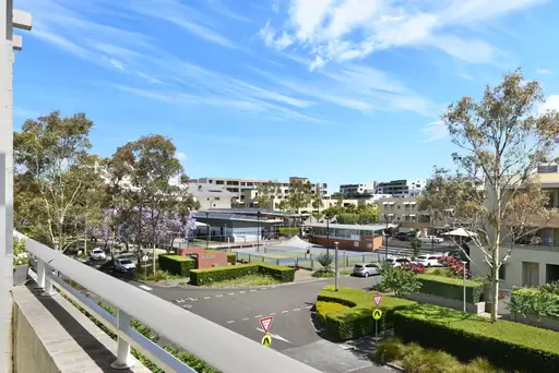 324/3 Stromboli Strait, Wentworth Point Sold by Chidiac Realty