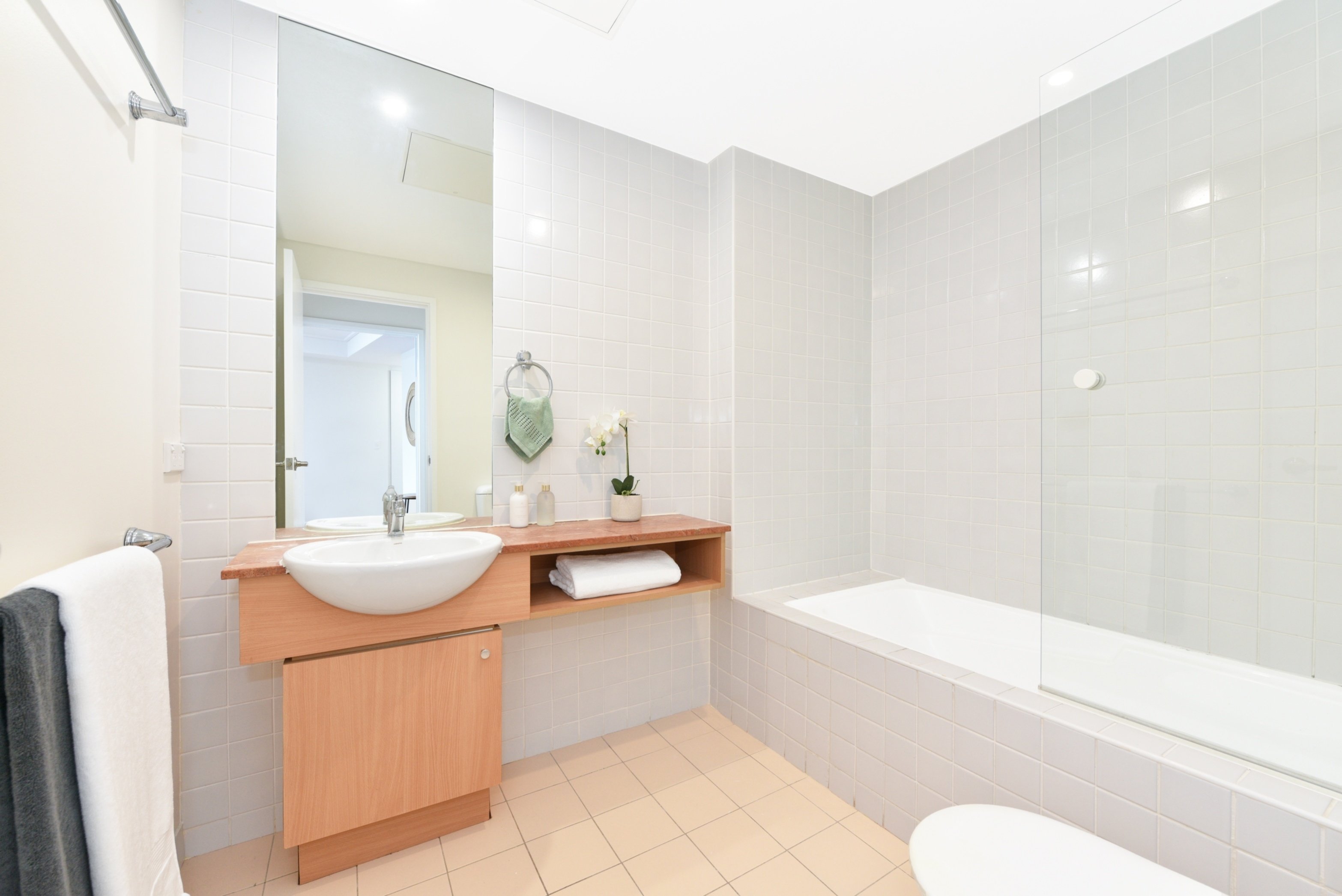 122/27 Bennelong Parkway, Wentworth Point Sold by Chidiac Realty - image 7