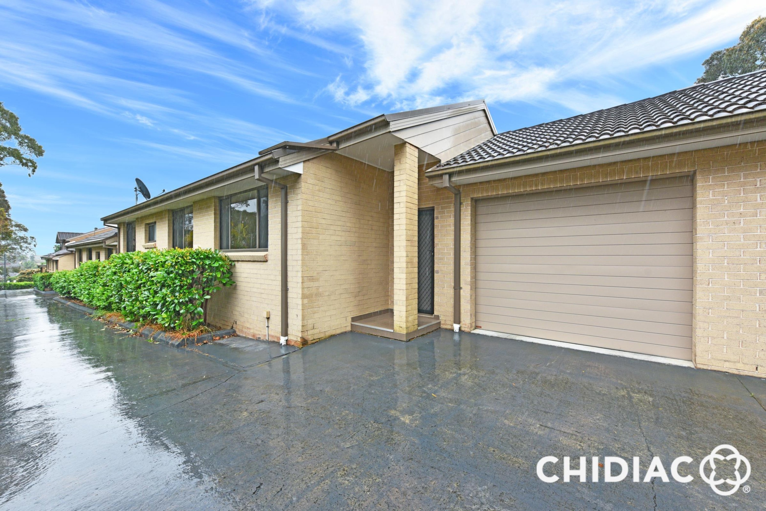 4/755 Henry Lawson Drive, Picnic Point Leased by Chidiac Realty - image 1