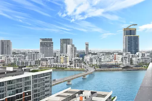1510/13 Verona Drive, Wentworth Point Sold by Chidiac Realty