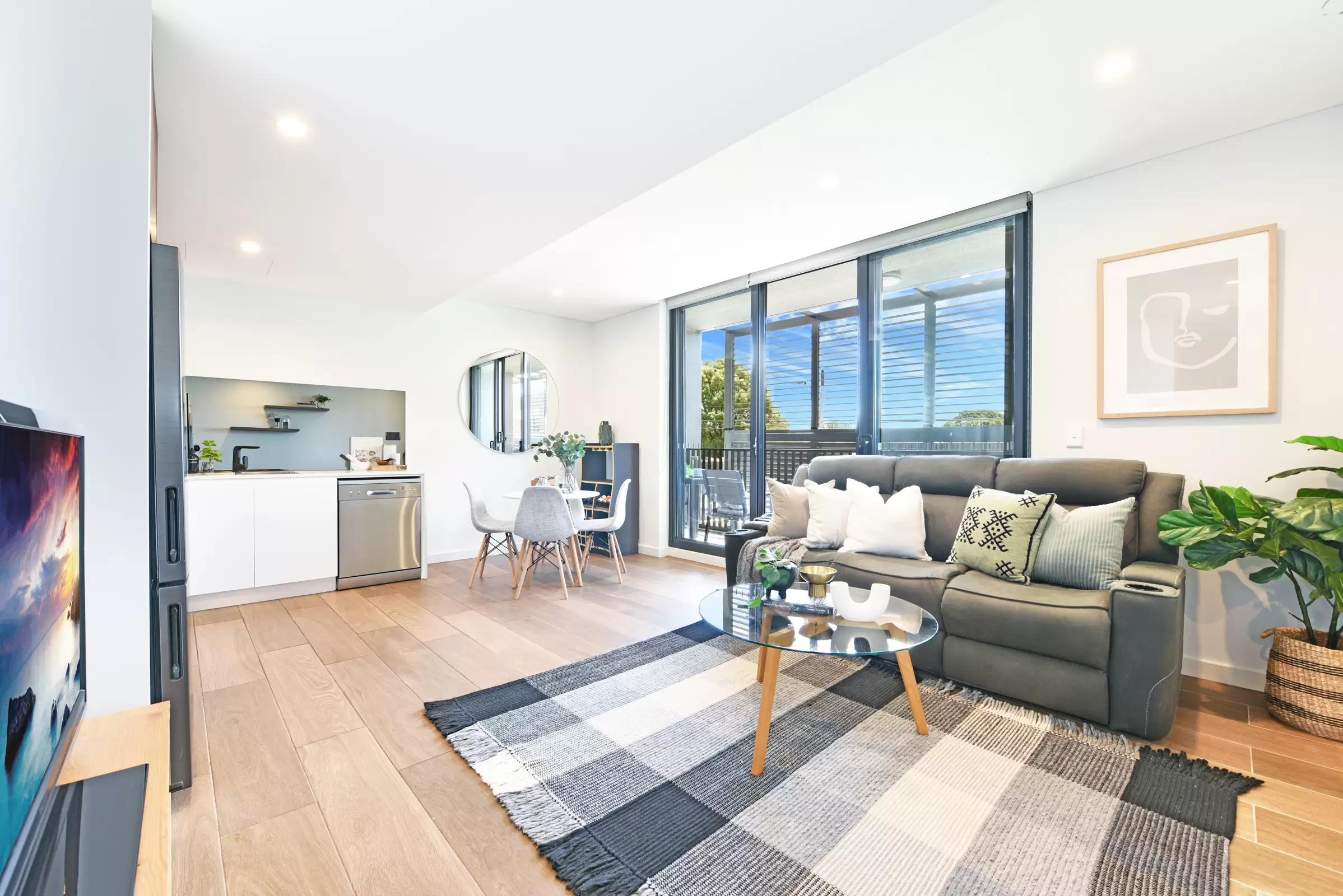 8/548-568 Canterbury Road, Campsie Sold by Chidiac Realty - image 1