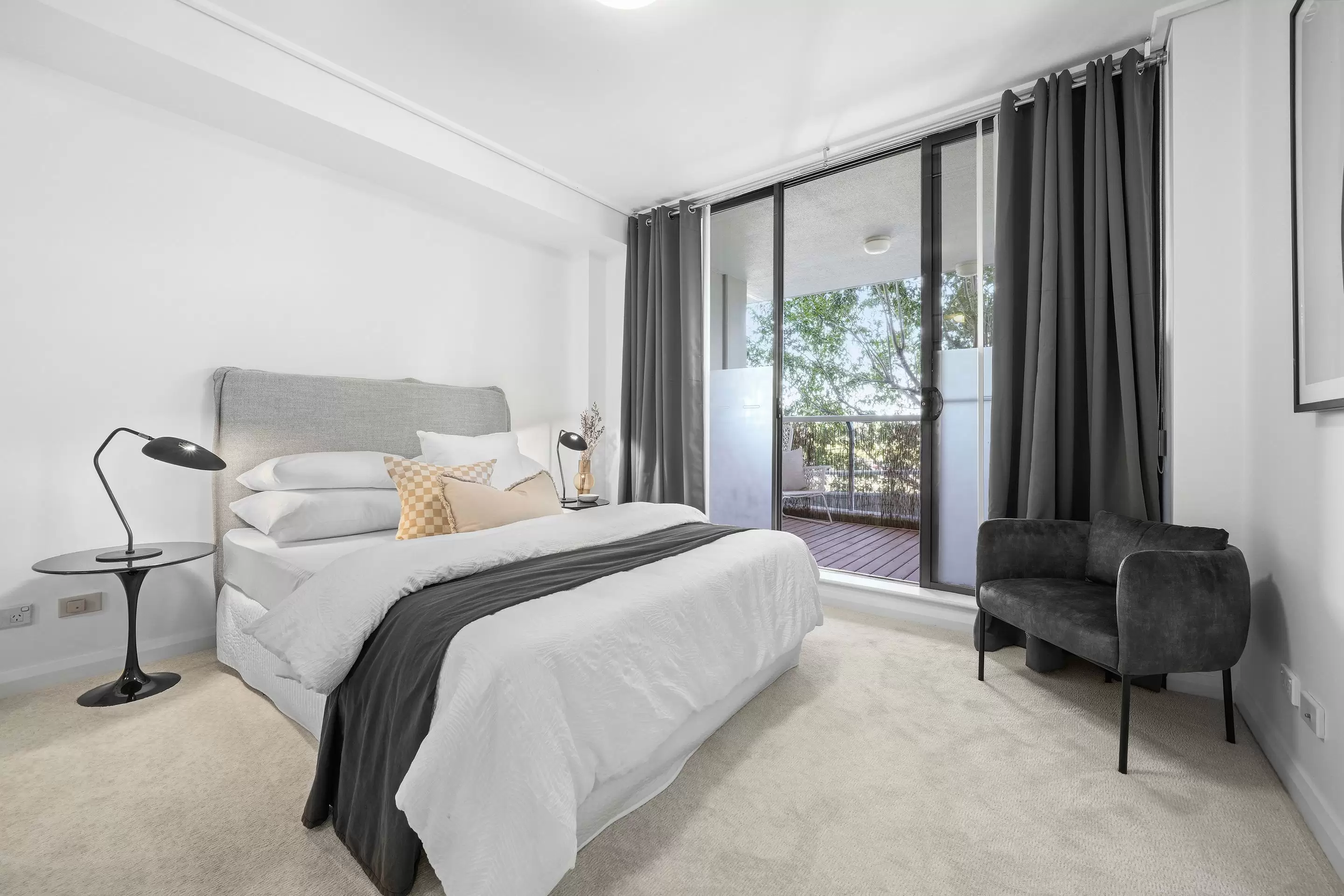75/27 Bennelong Parkway, Wentworth Point Sold by Chidiac Realty - image 6