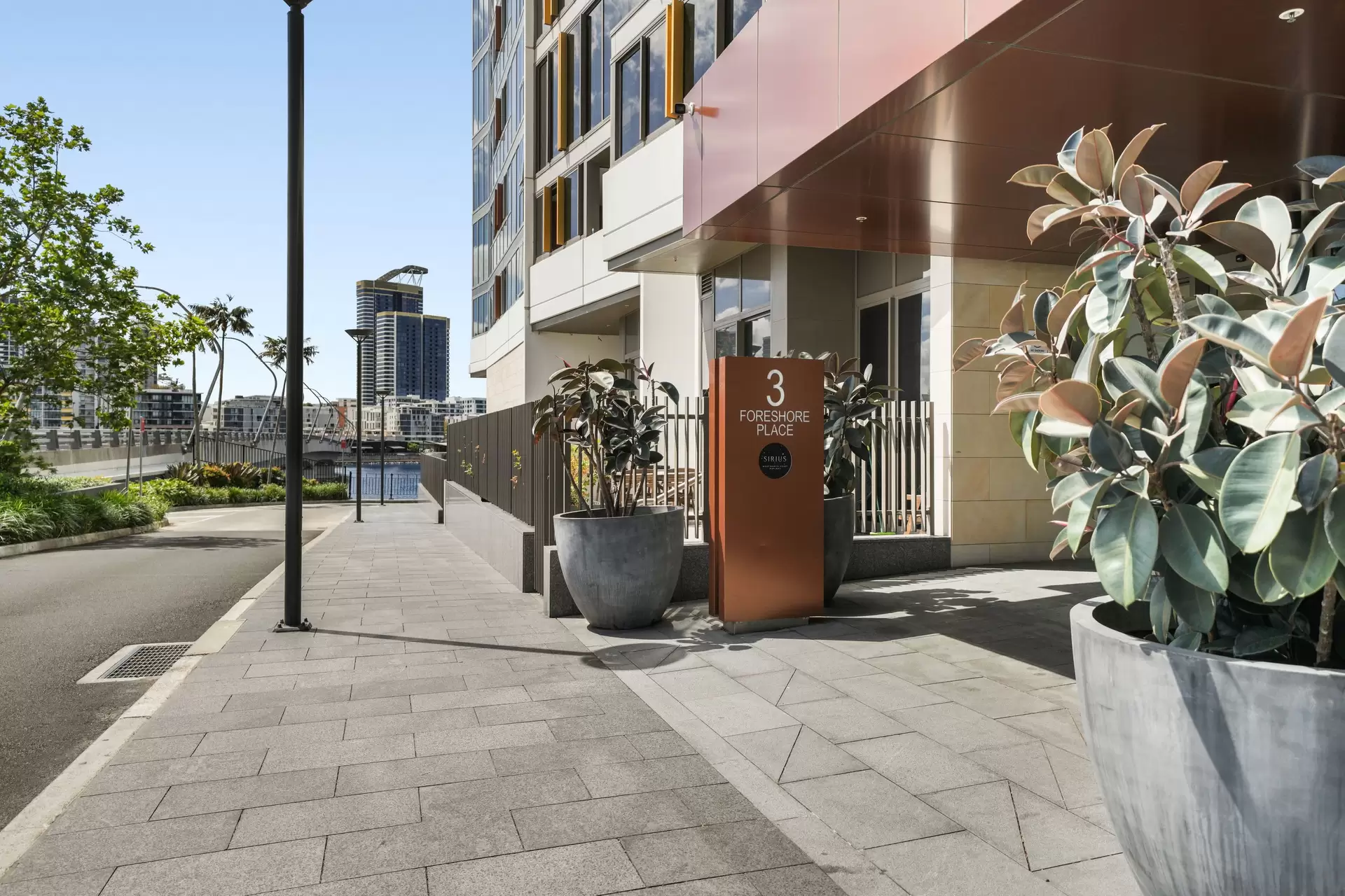 611/3 Foreshore Place, Wentworth Point Sold by Chidiac Realty - image 1