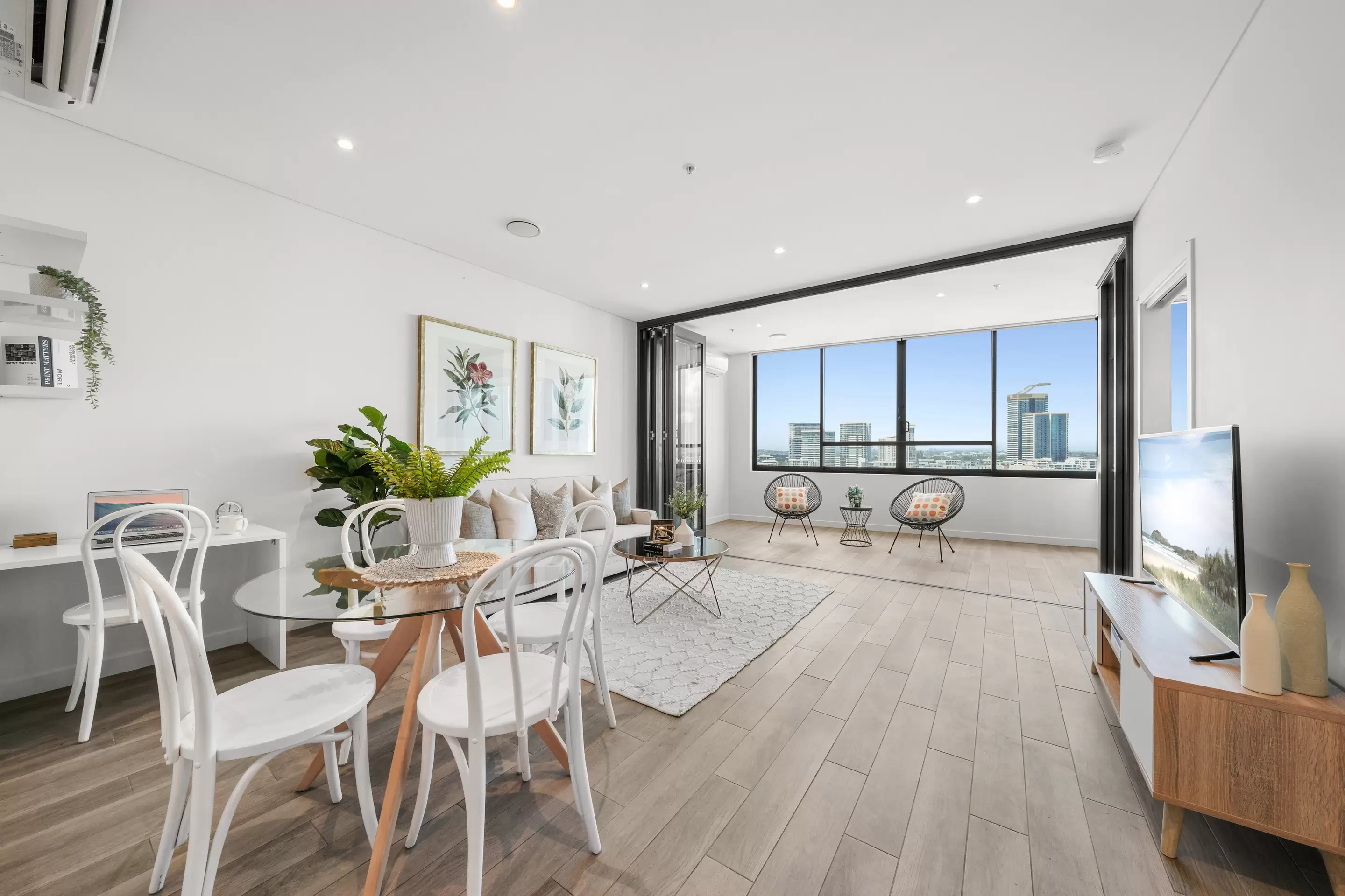 1407/11 Wentworth Place, Wentworth Point Sold by Chidiac Realty - image 4