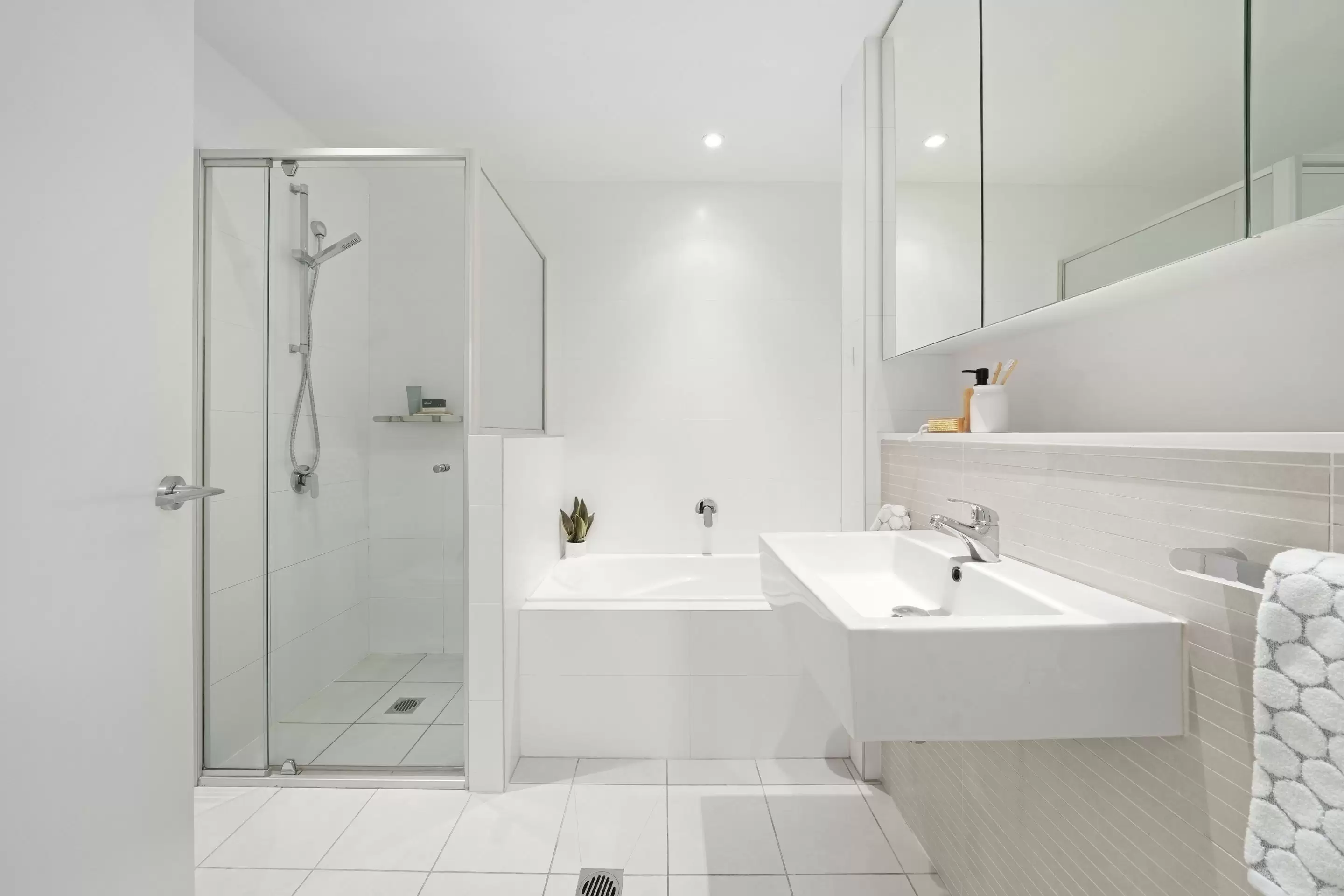 431/43 Amalfi Drive, Wentworth Point Sold by Chidiac Realty - image 5