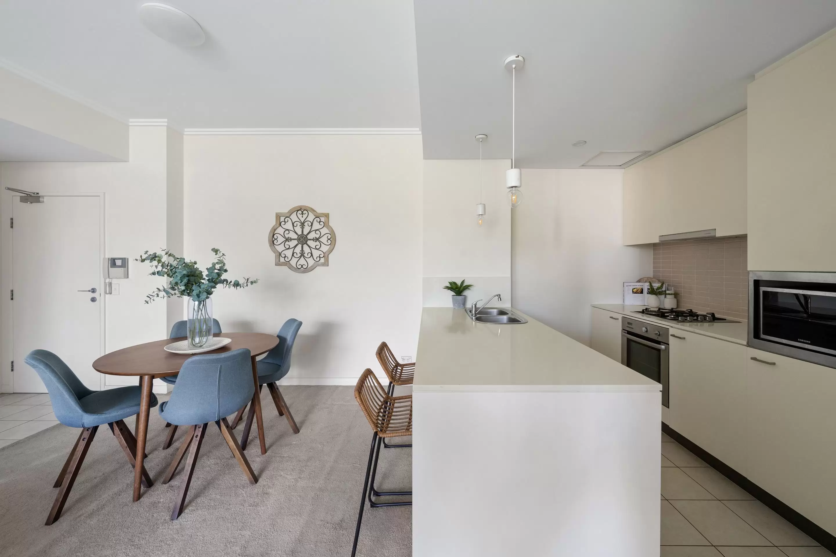 589/33 Hill Road, Wentworth Point Sold by Chidiac Realty - image 3