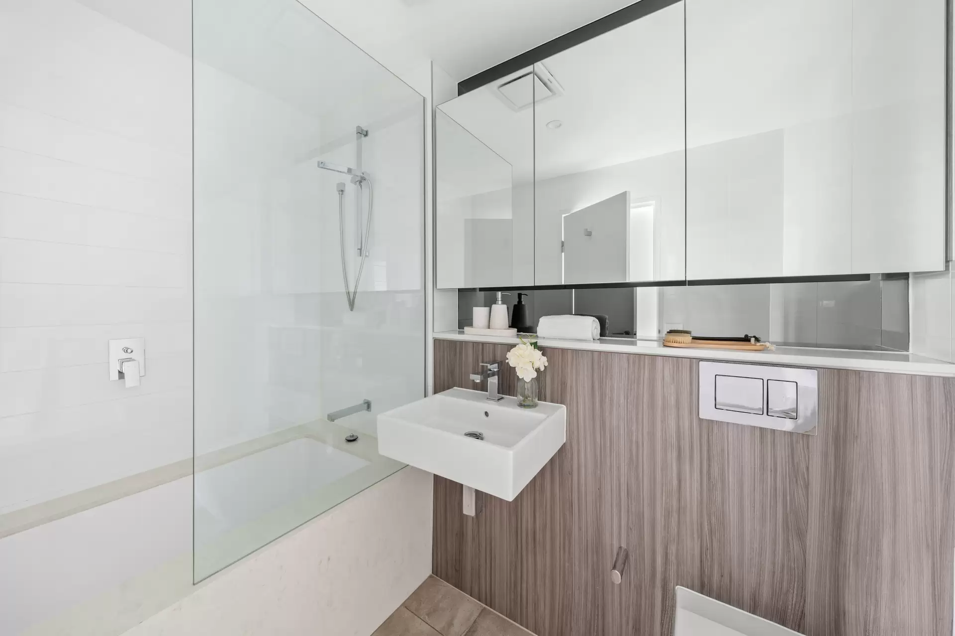 504/19 Verona Drive, Wentworth Point Sold by Chidiac Realty - image 1