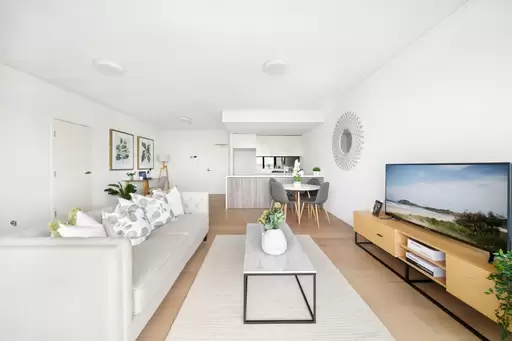 504/19 Verona Drive, Wentworth Point Sold by Chidiac Realty