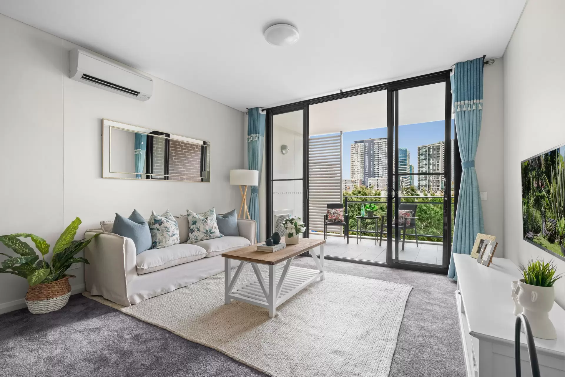 329/26 Baywater Drive, Wentworth Point Sold by Chidiac Realty - image 1