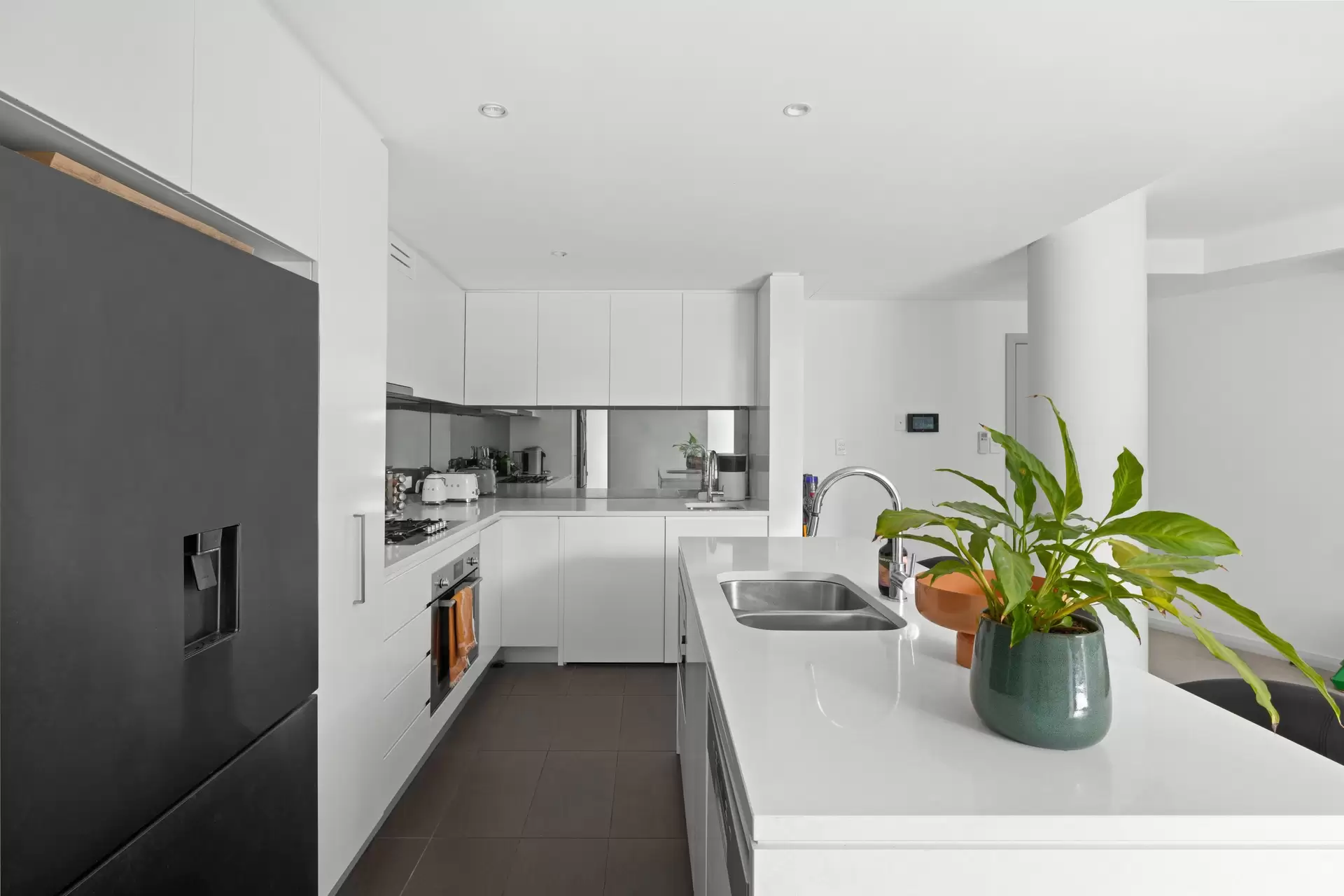 711/1 Park Street North, Wentworth Point Sold by Chidiac Realty - image 1