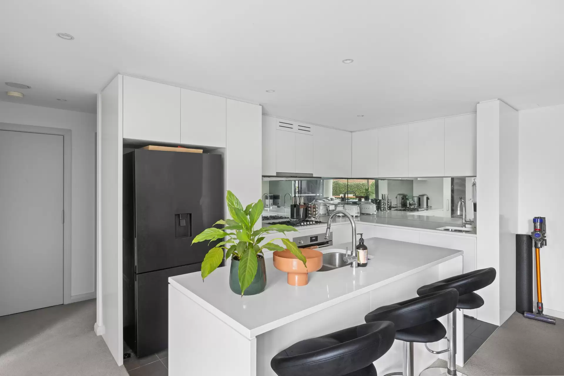 711/1 Park Street North, Wentworth Point Sold by Chidiac Realty - image 1