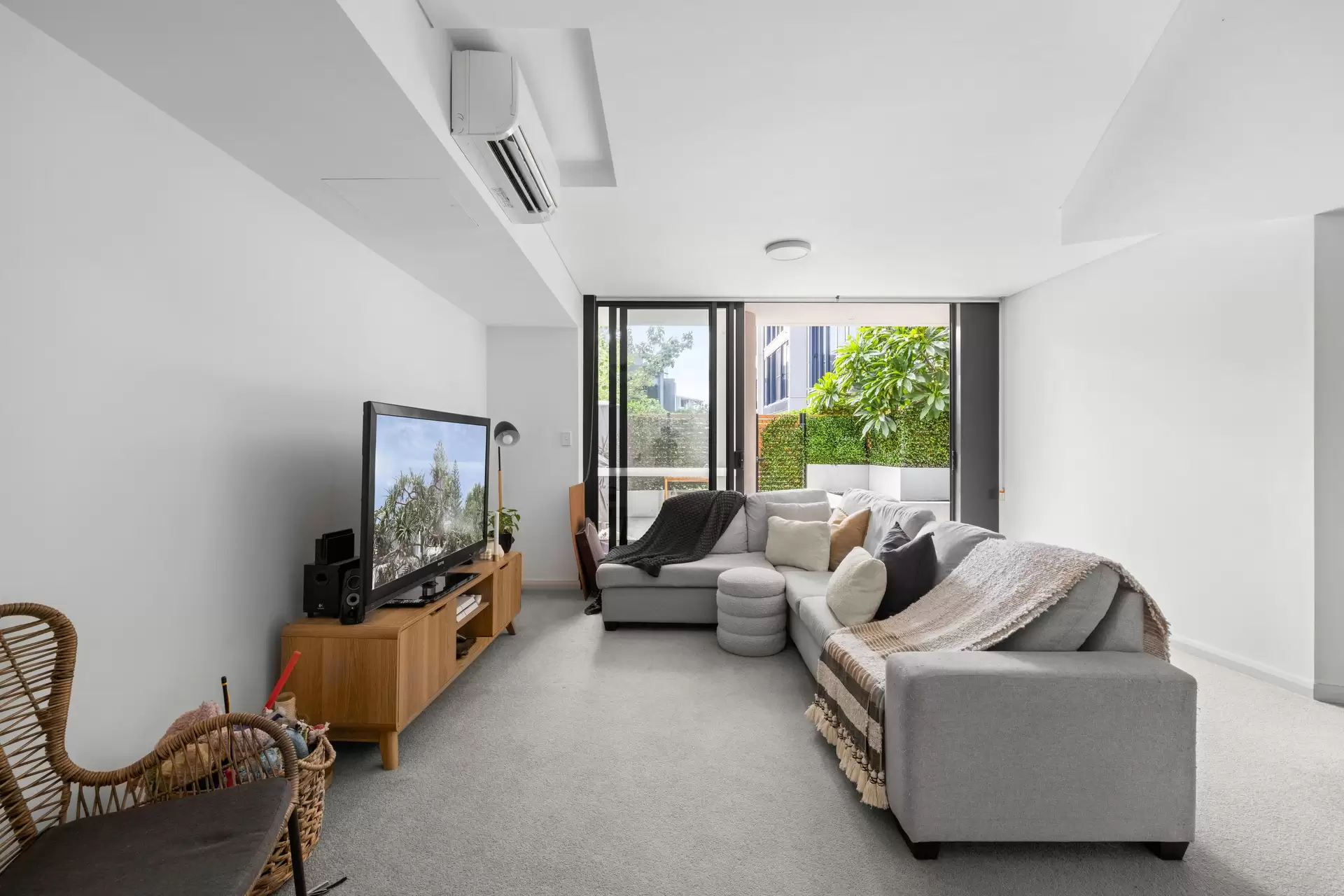 711/1 Park Street North, Wentworth Point Sold by Chidiac Realty - image 1