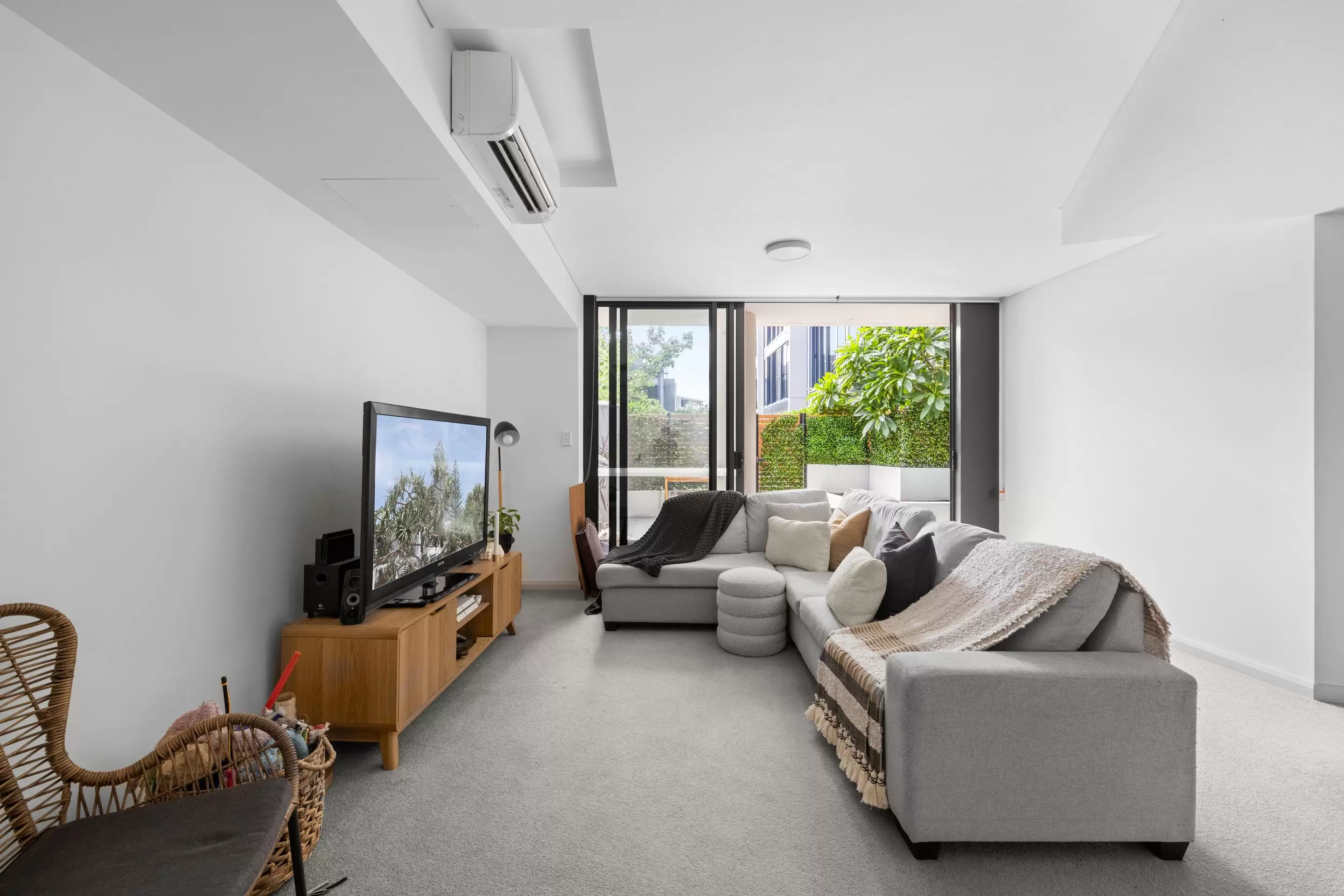 711/1 Park Street North, Wentworth Point Sold by Chidiac Realty - image 3