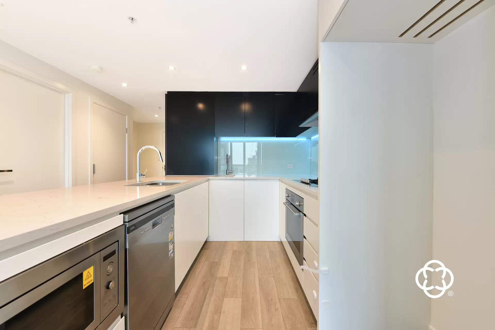 902/13 Wentworth Place, Wentworth Point Leased by Chidiac Realty - image 1