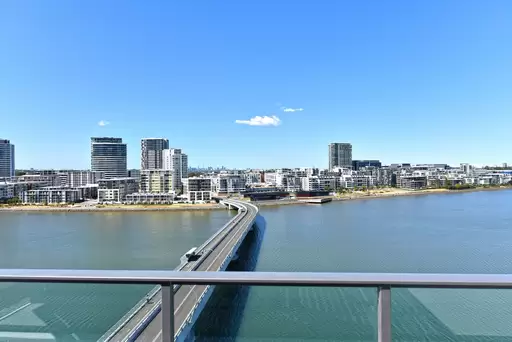 907/3 Foreshore Place, Wentworth Point Leased by Chidiac Realty