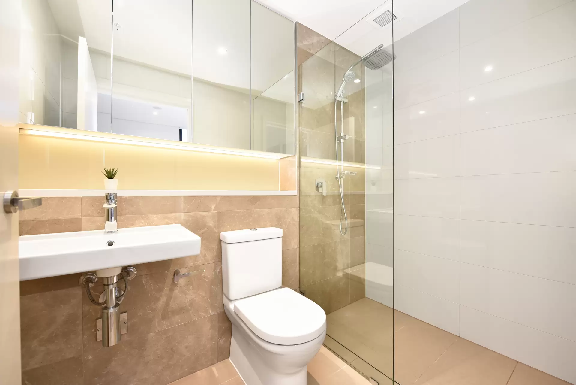 307/5 Wentworth Place, Wentworth Point Sold by Chidiac Realty - image 1