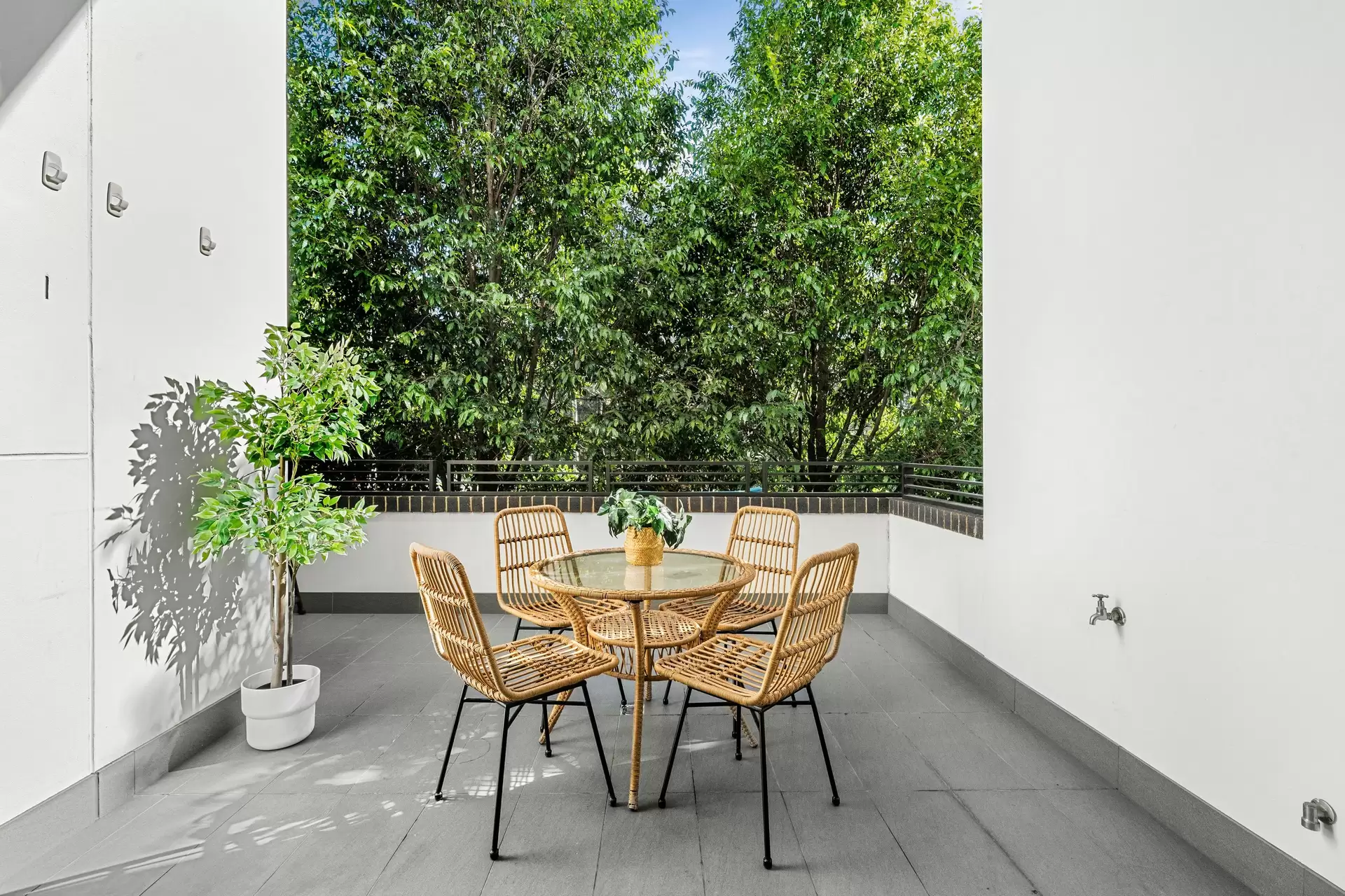 104/45 Hill Road, Wentworth Point Sold by Chidiac Realty - image 1