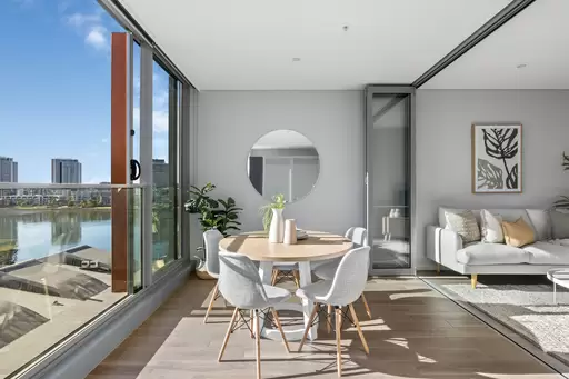 906/26 Footbridge Boulevard, Wentworth Point Sold by Chidiac Realty