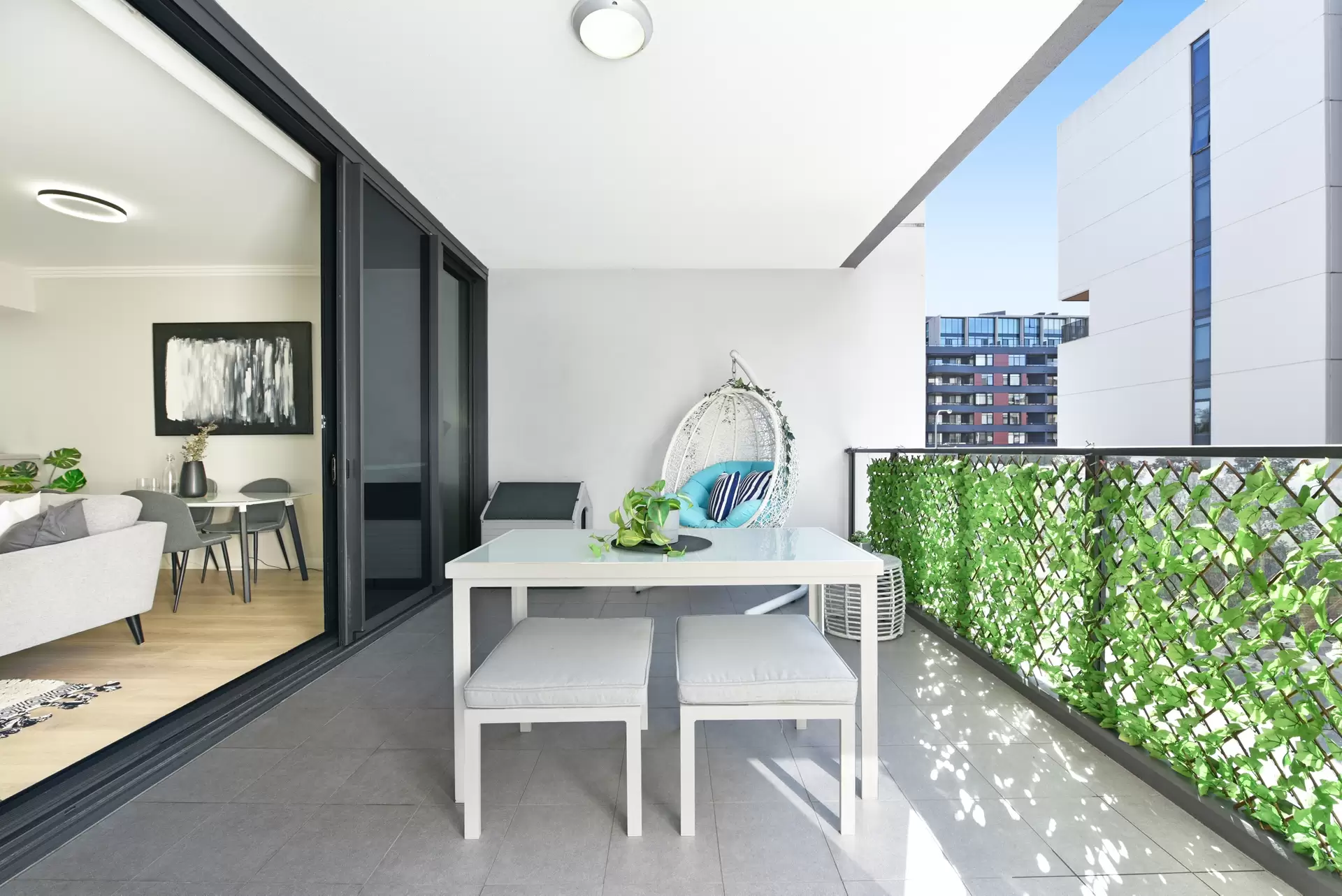 301/2 Park St North, Wentworth Point Sold by Chidiac Realty - image 1