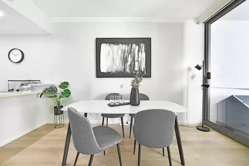 301/2 Park St North, Wentworth Point Sold by Chidiac Realty