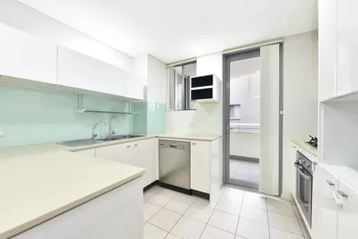210/3 Stromboli Strait, Wentworth Point Leased by Chidiac Realty