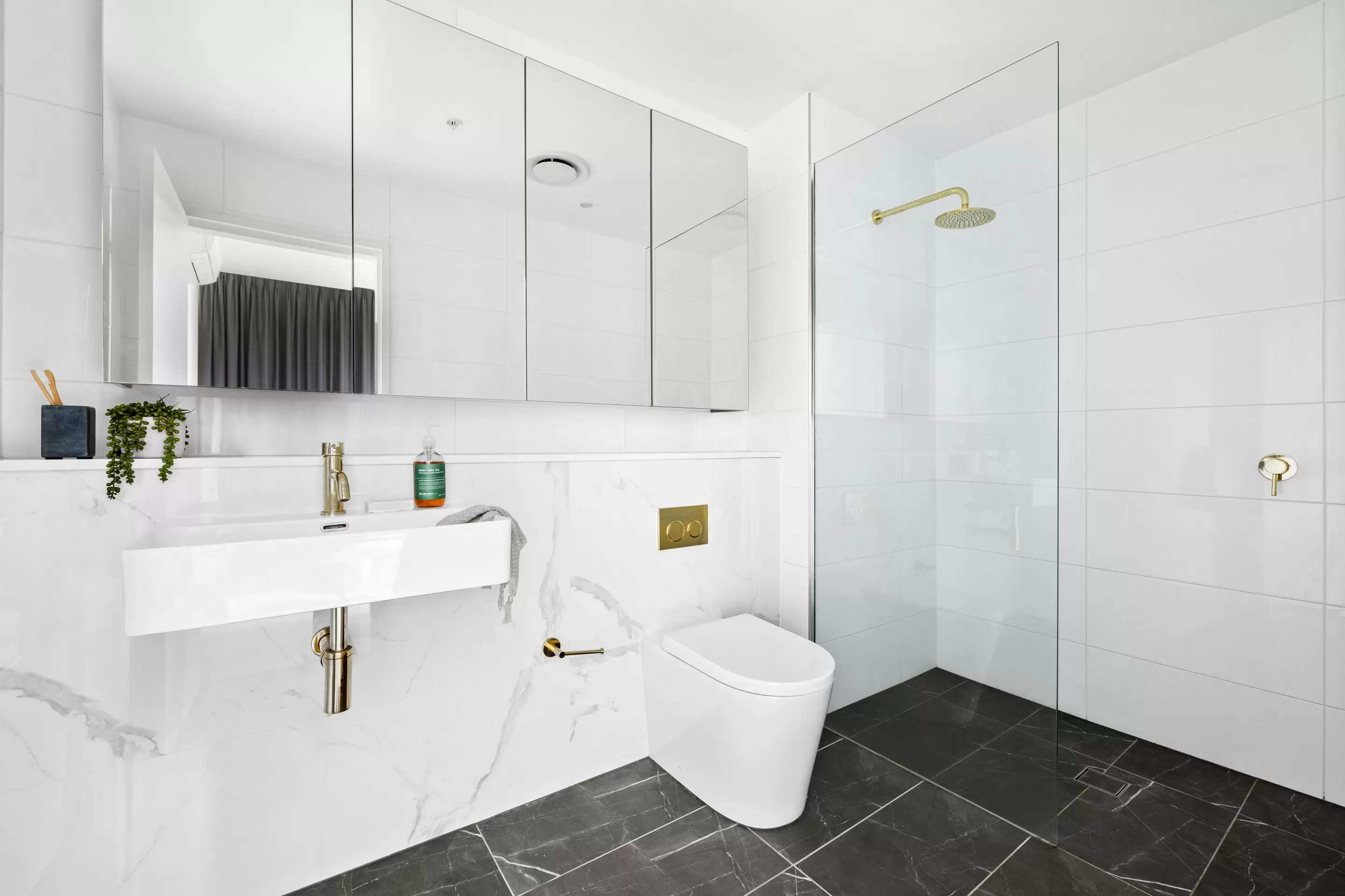 8022/11 Bennelong Parkway, Wentworth Point Sold by Chidiac Realty - image 10