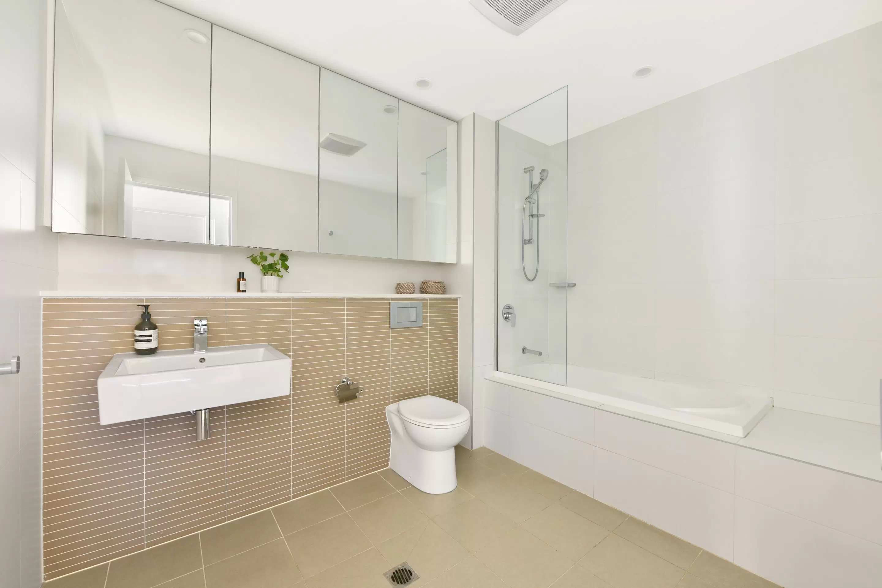 818/26 Baywater Drive, Wentworth Point Sold by Chidiac Realty - image 9