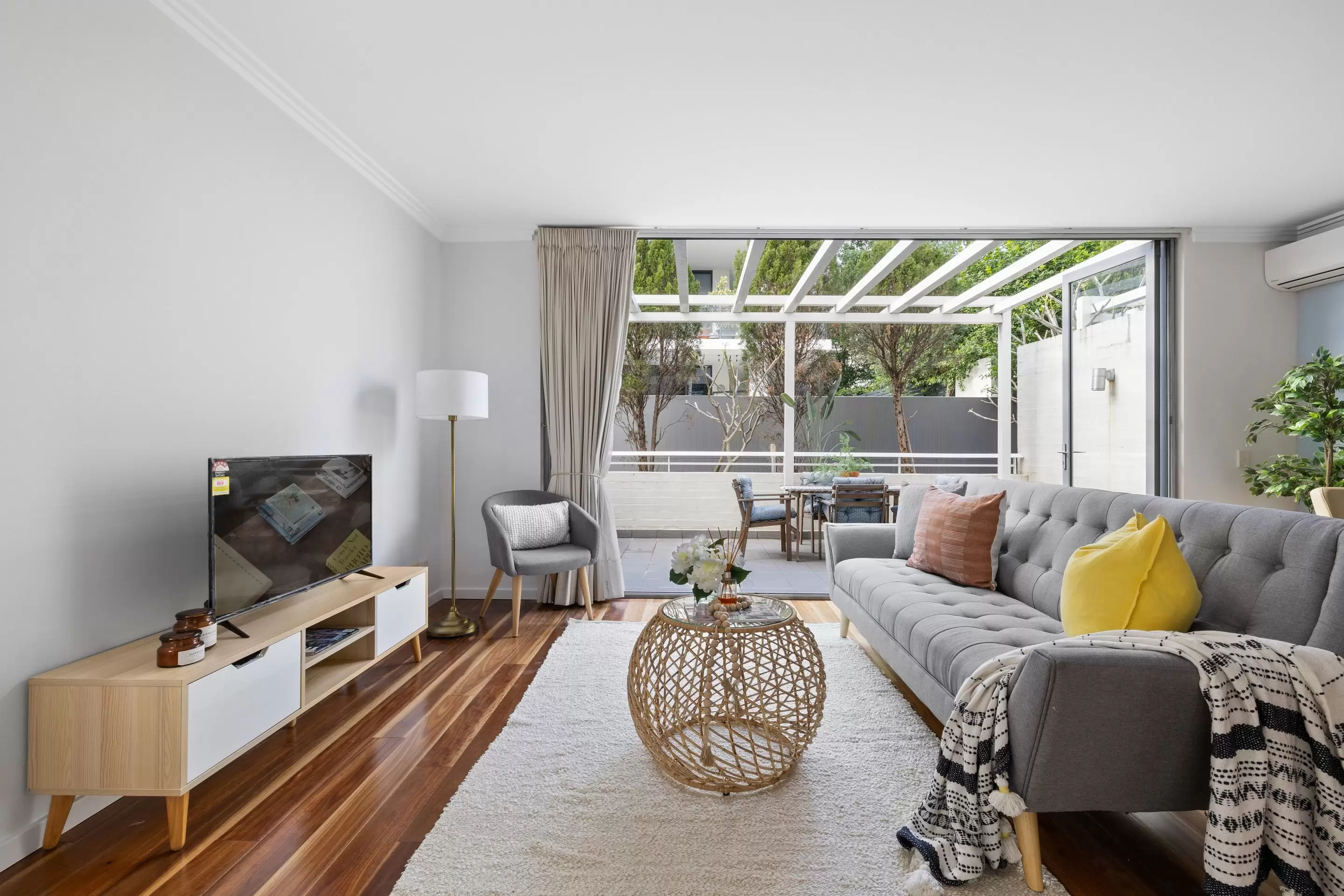 111/3 Stromboli Strait, Wentworth Point Sold by Chidiac Realty - image 3