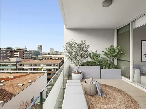 753/5 Baywater Drive, Wentworth Point Leased by Chidiac Realty
