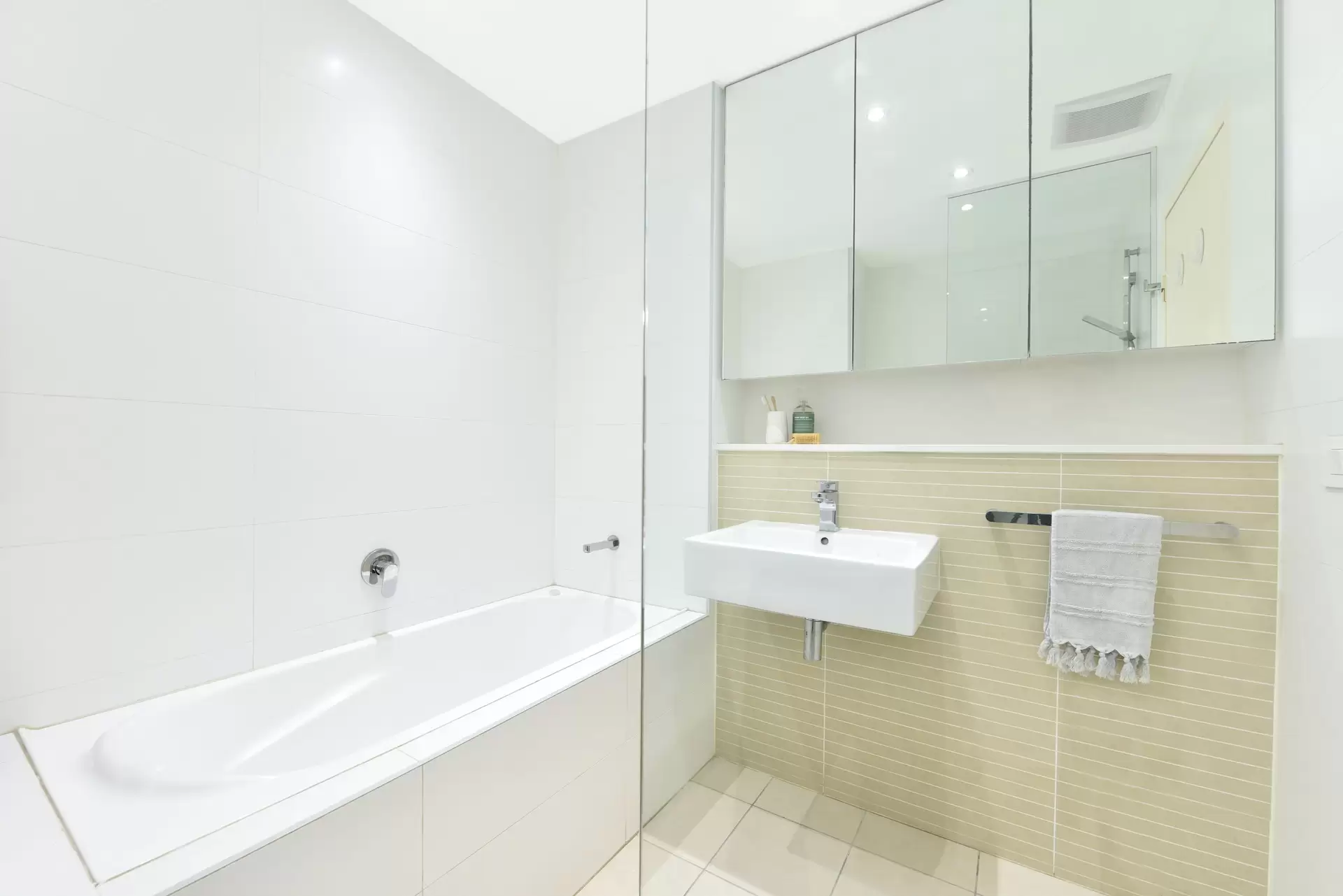 311/27 Hill Road, Wentworth Point Sold by Chidiac Realty - image 1