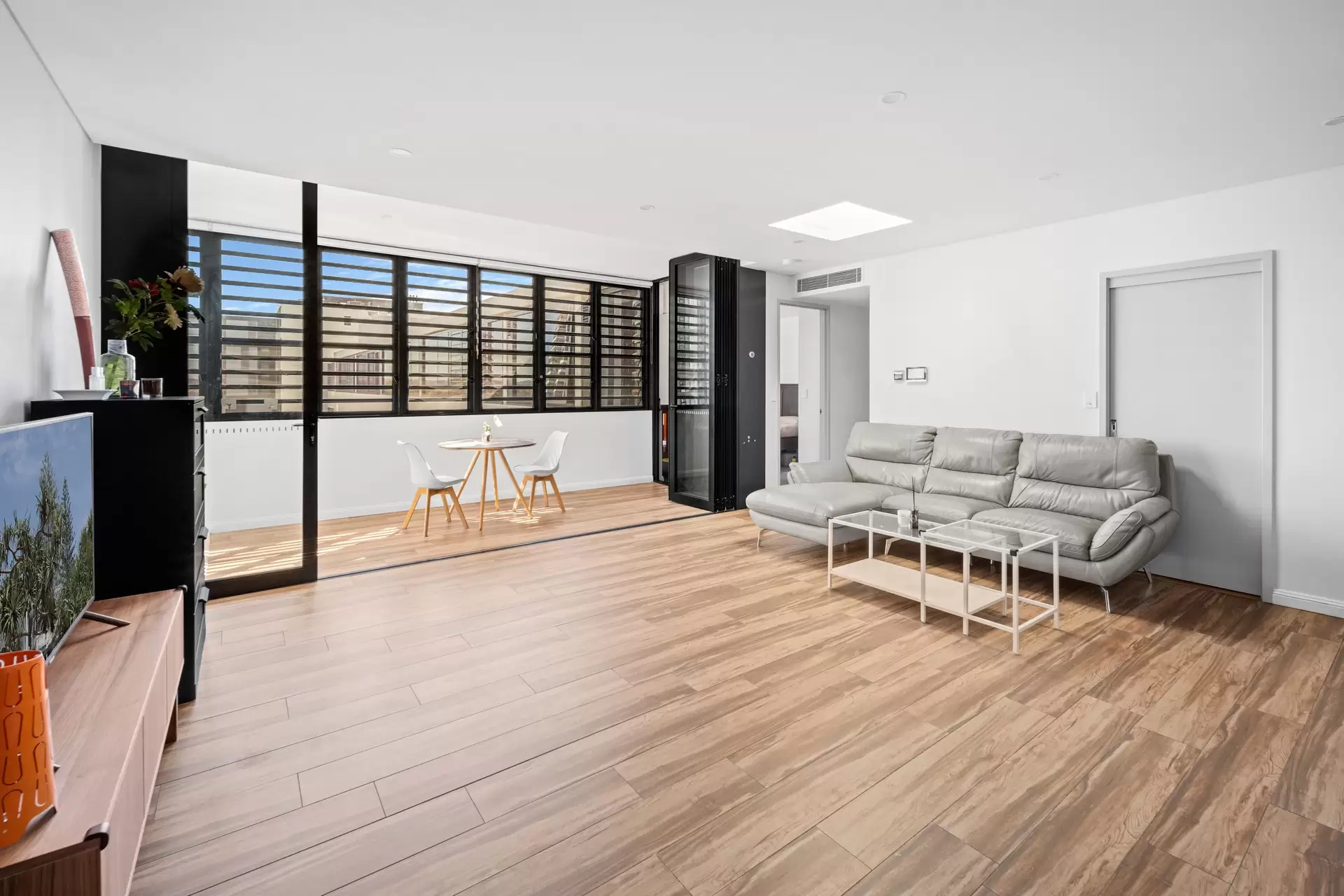 727/2A Betty Cuthbert Avenue, Sydney Olympic Park Sold by Chidiac Realty - image 1